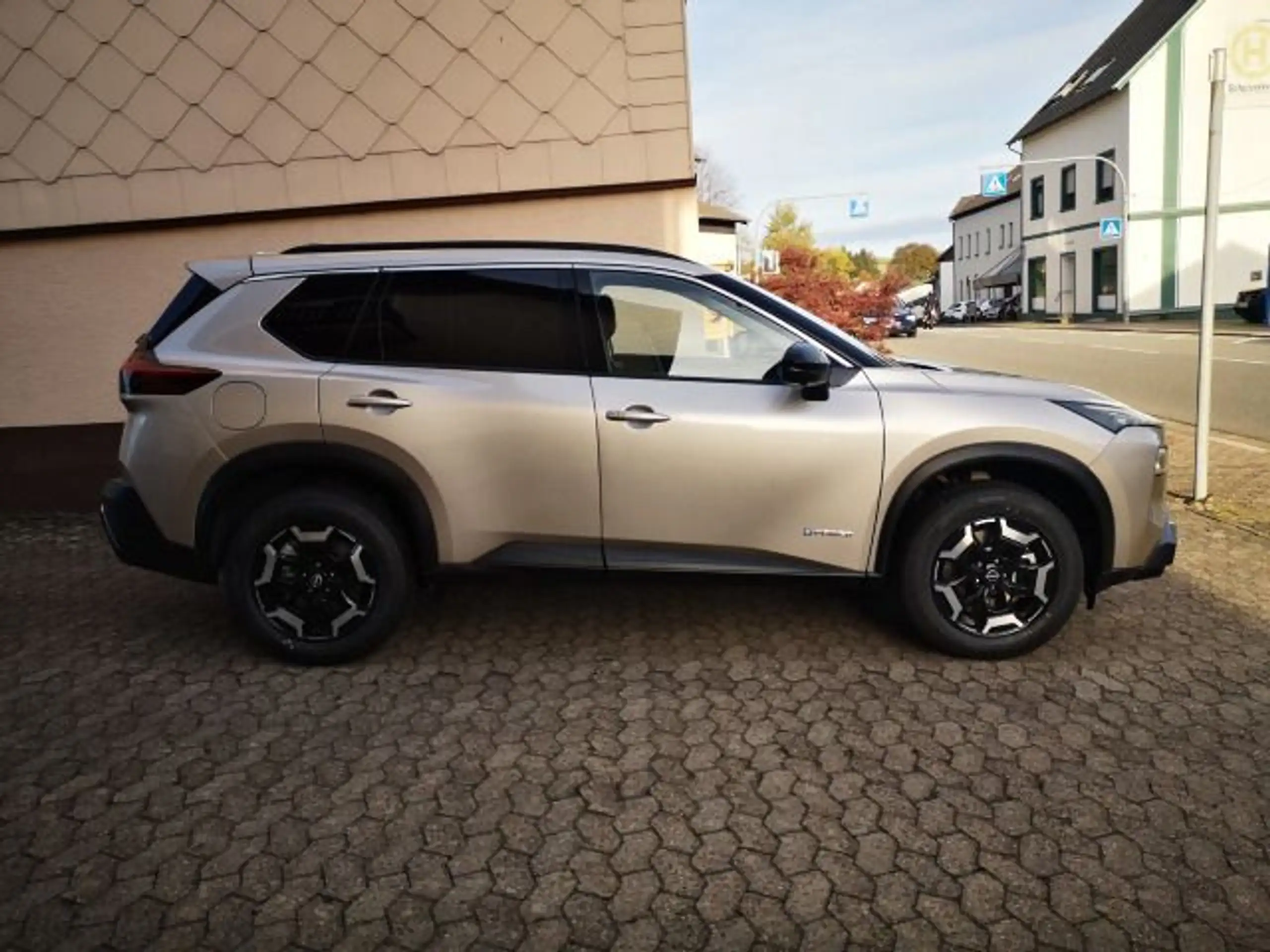 Nissan - X-Trail