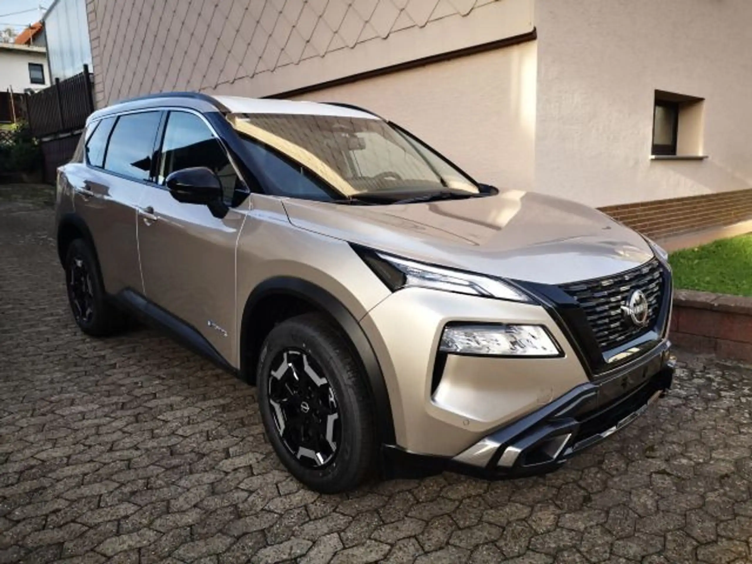 Nissan - X-Trail