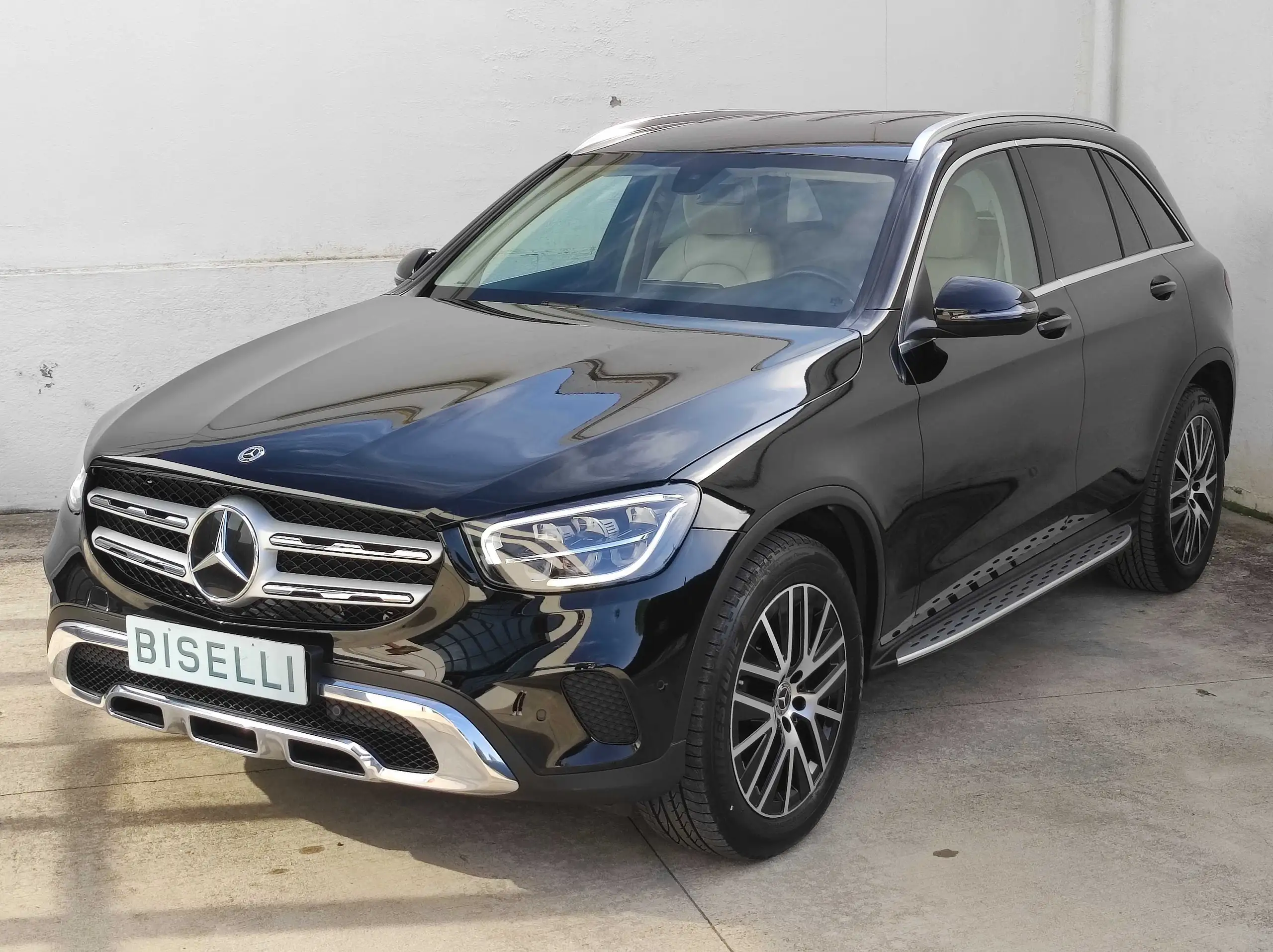 Mercedes-Benz - GLC 220