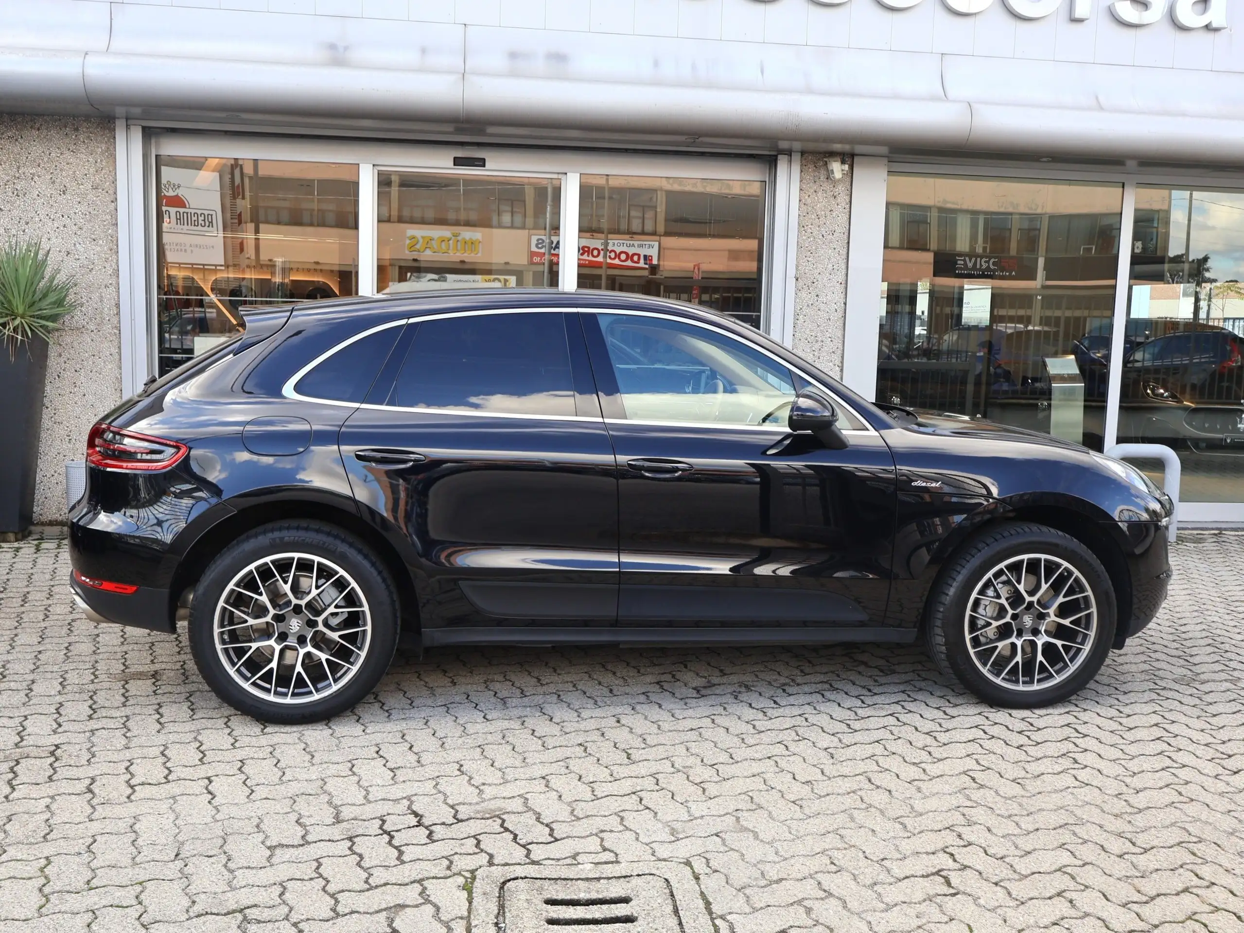 Porsche - Macan