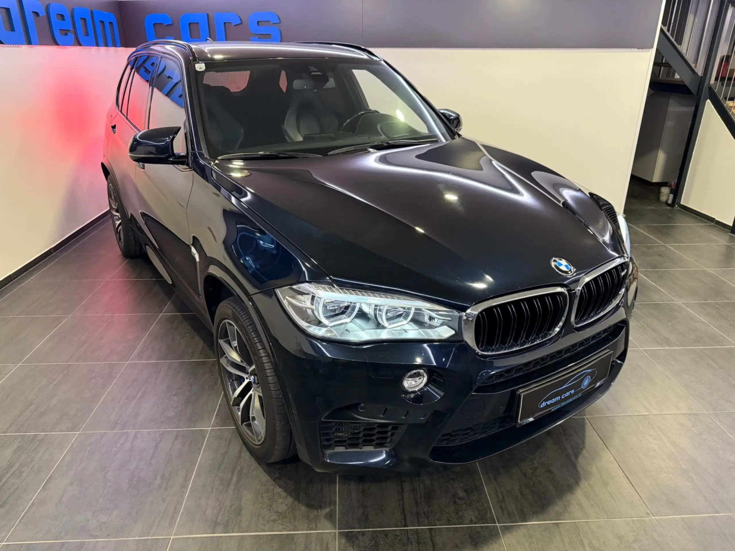 BMW - X5 M