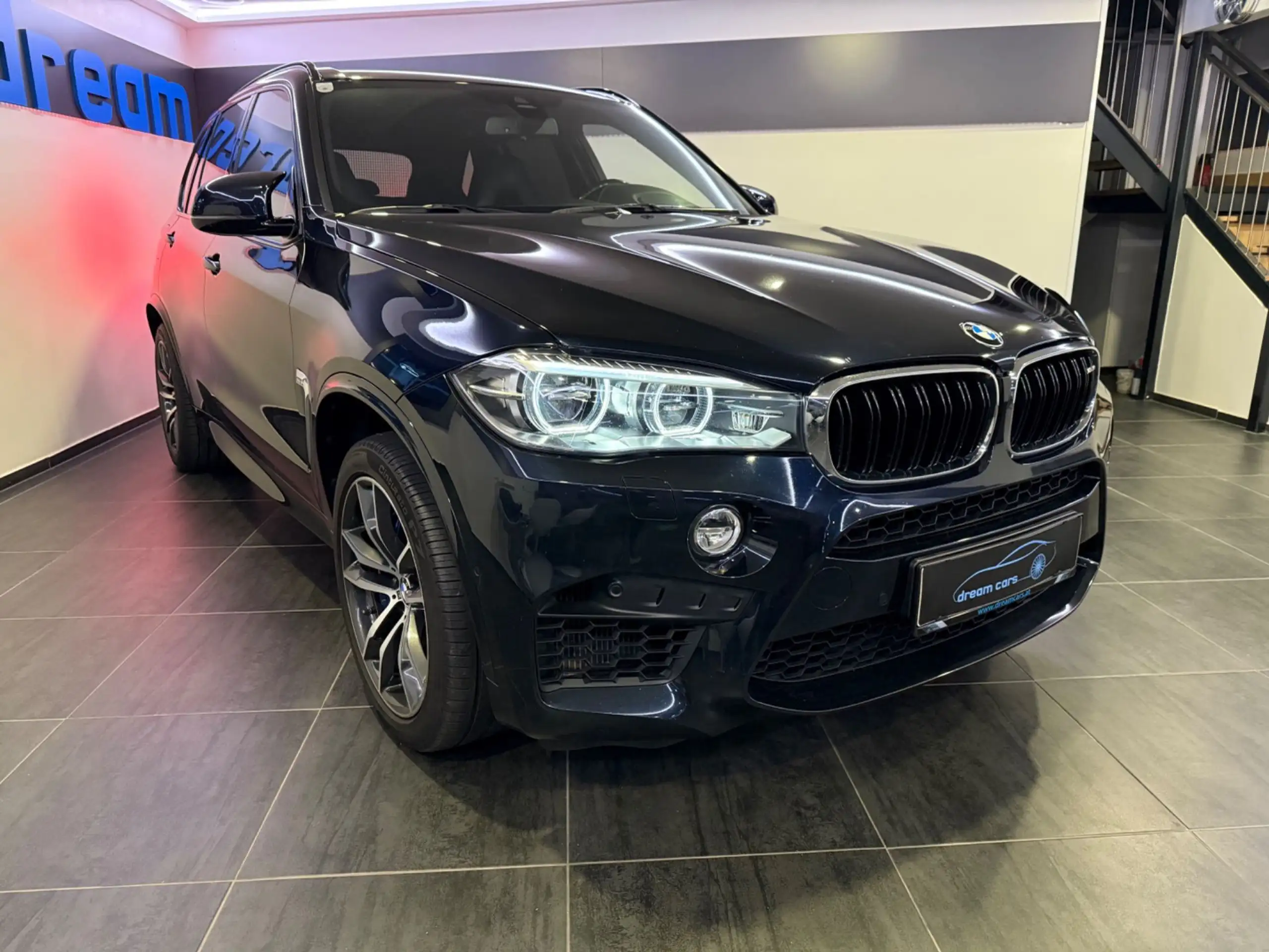 BMW - X5 M