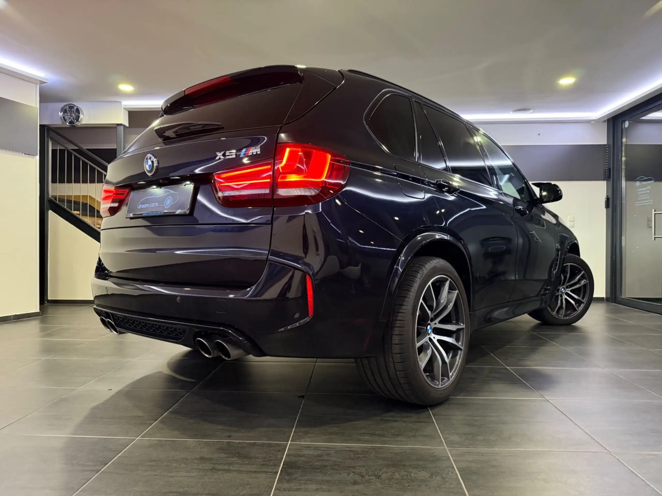 BMW - X5 M