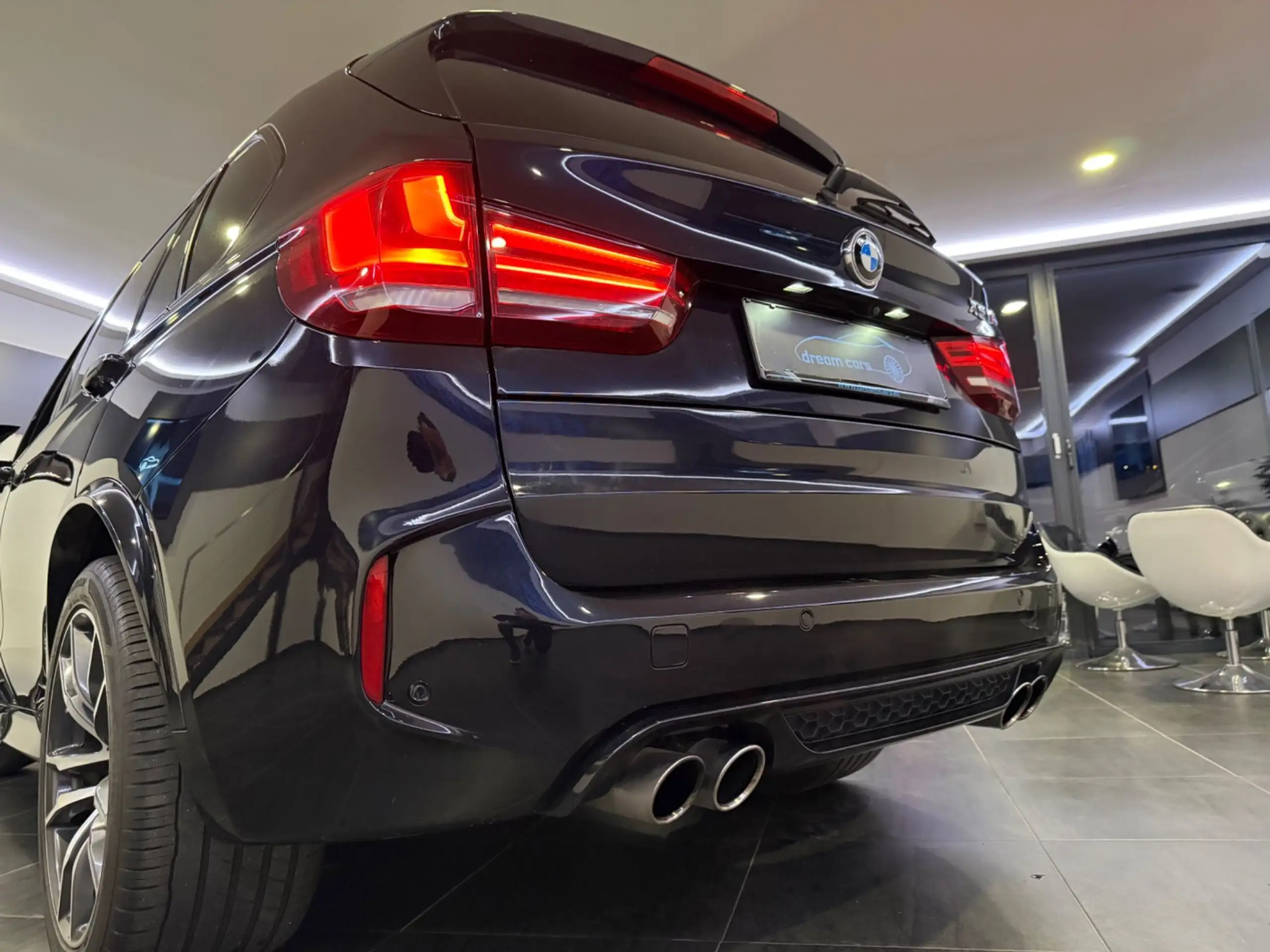 BMW - X5 M