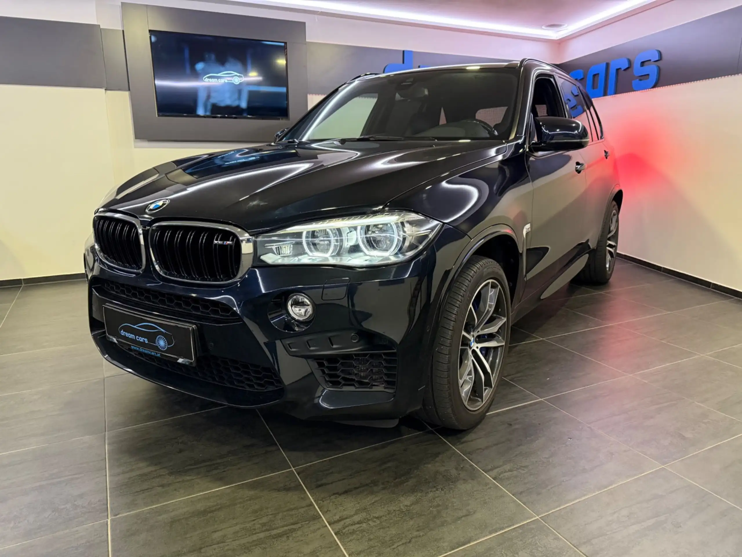 BMW - X5 M