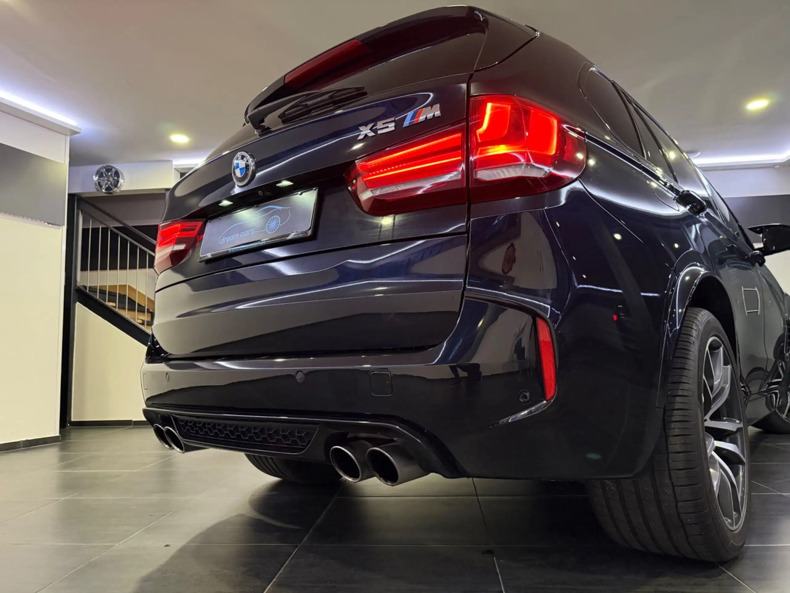 BMW - X5 M