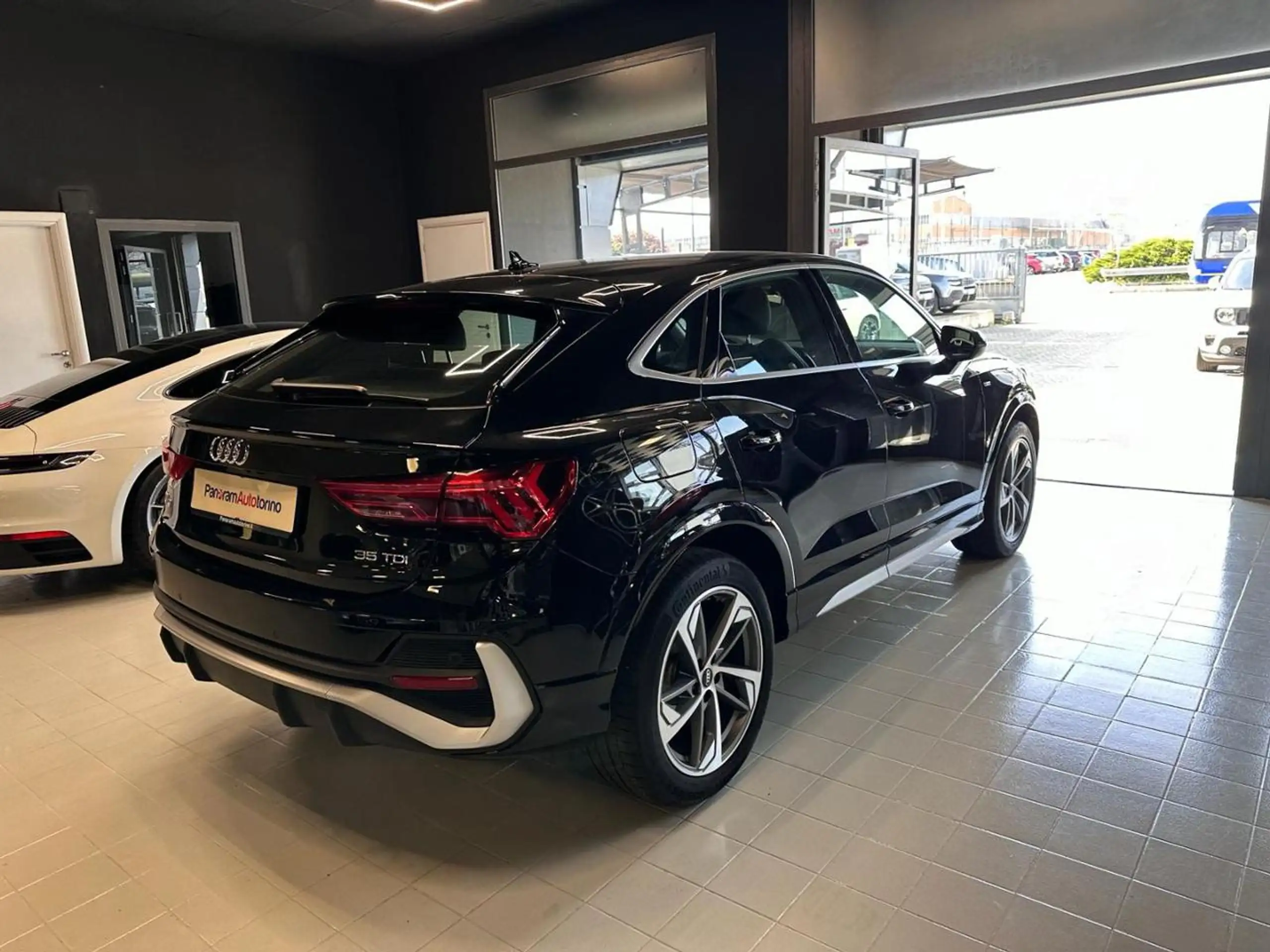 Audi - Q3