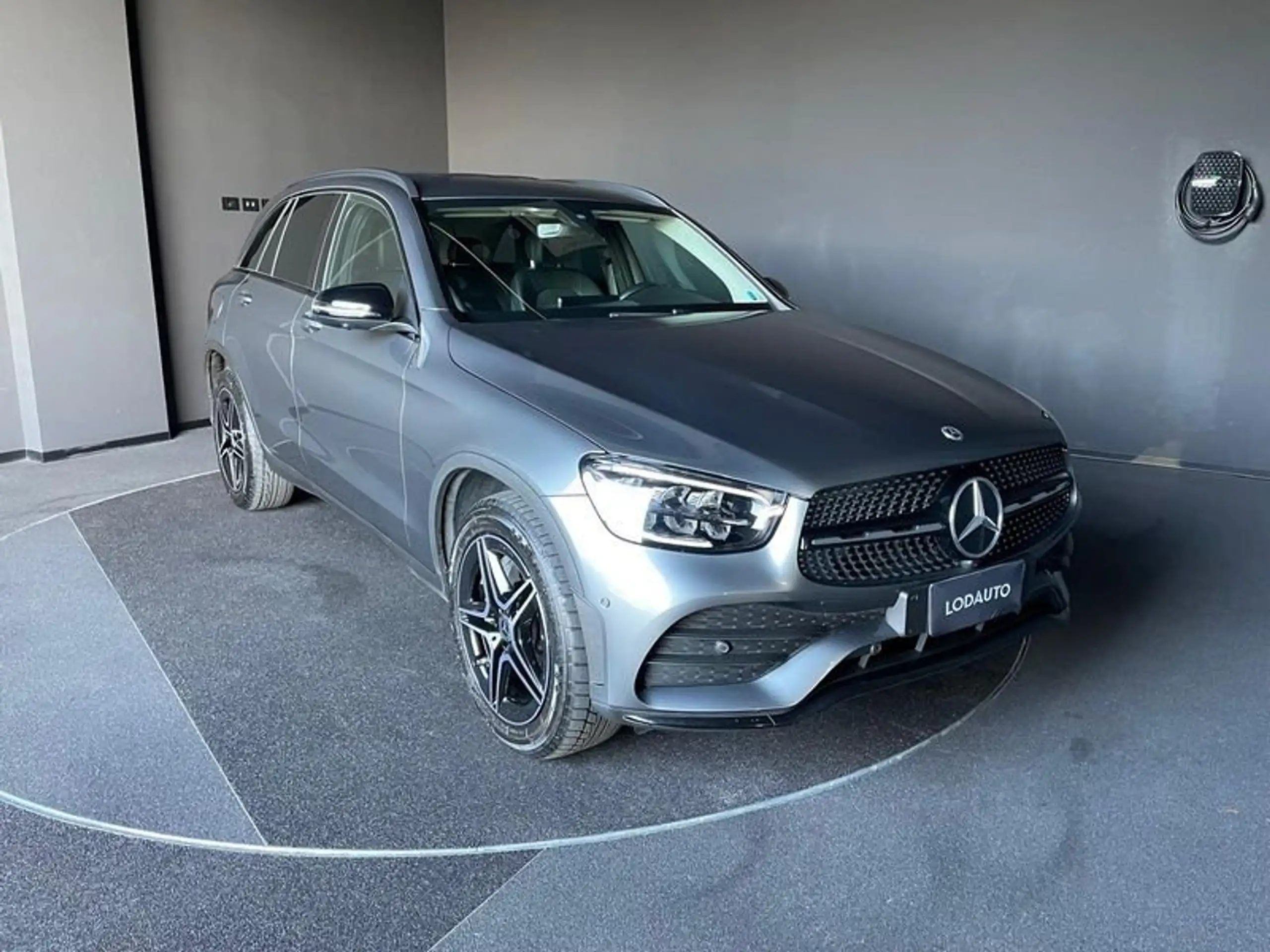 Mercedes-Benz - GLC 220