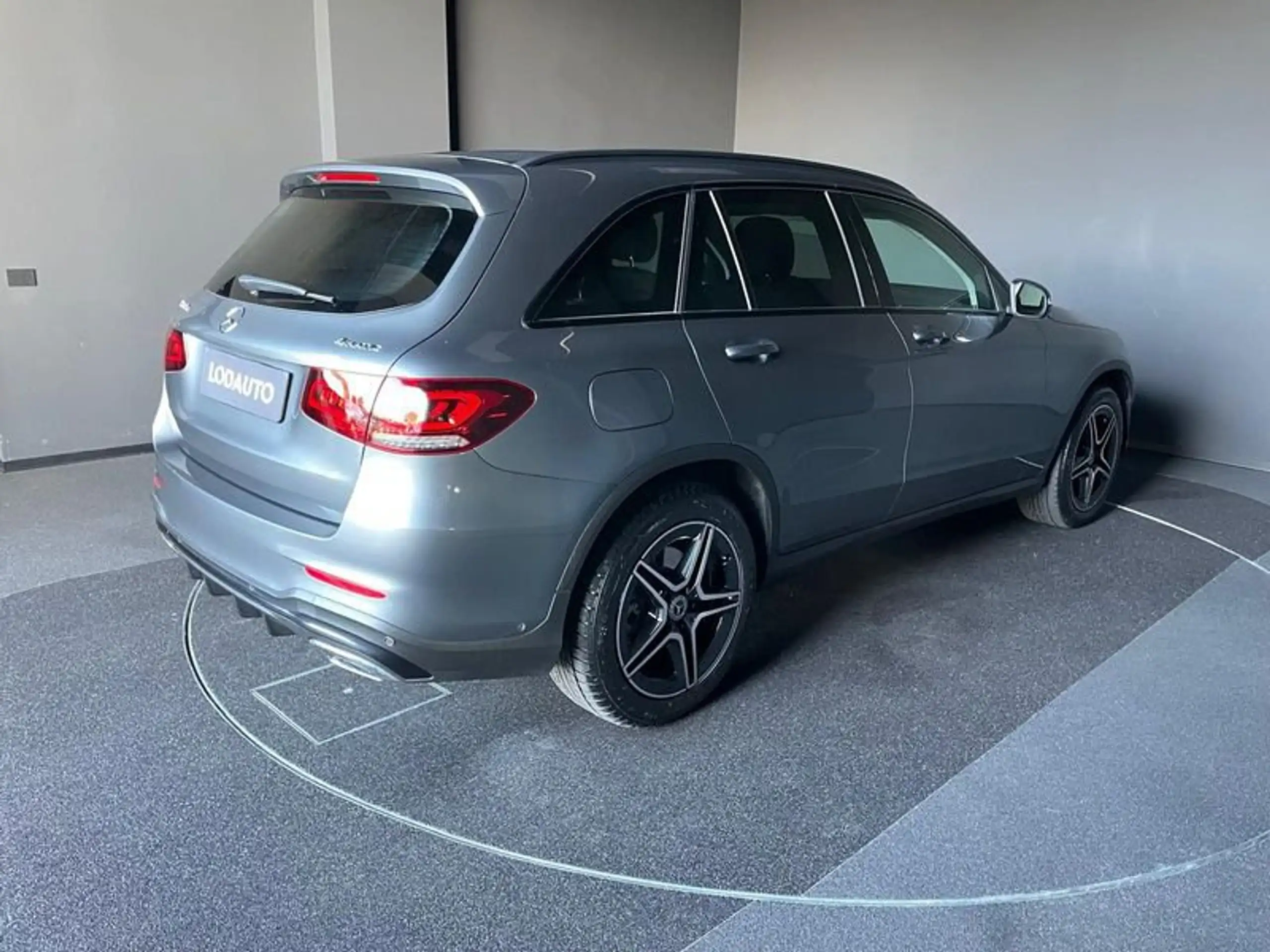 Mercedes-Benz - GLC 220