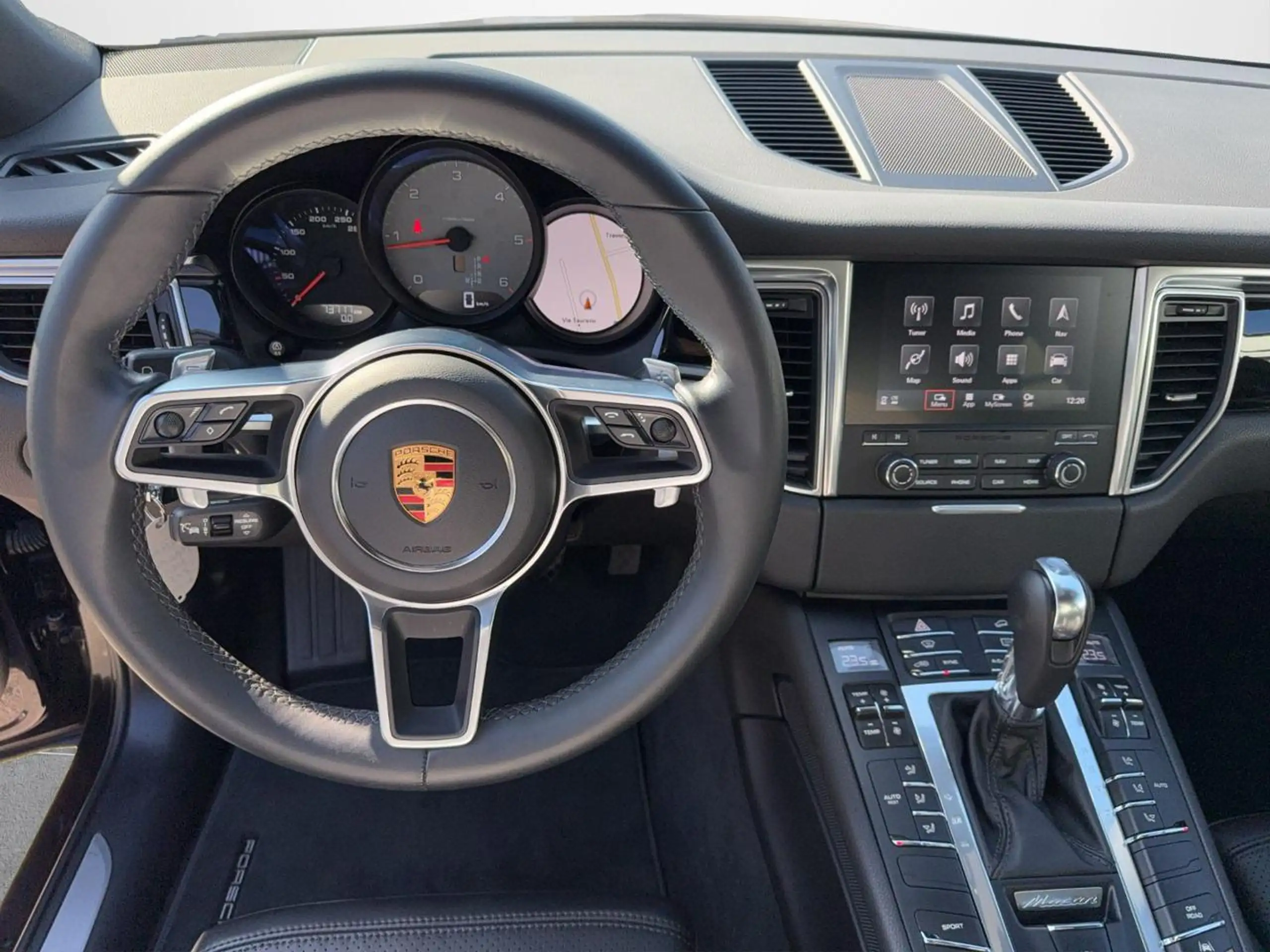 Porsche - Macan