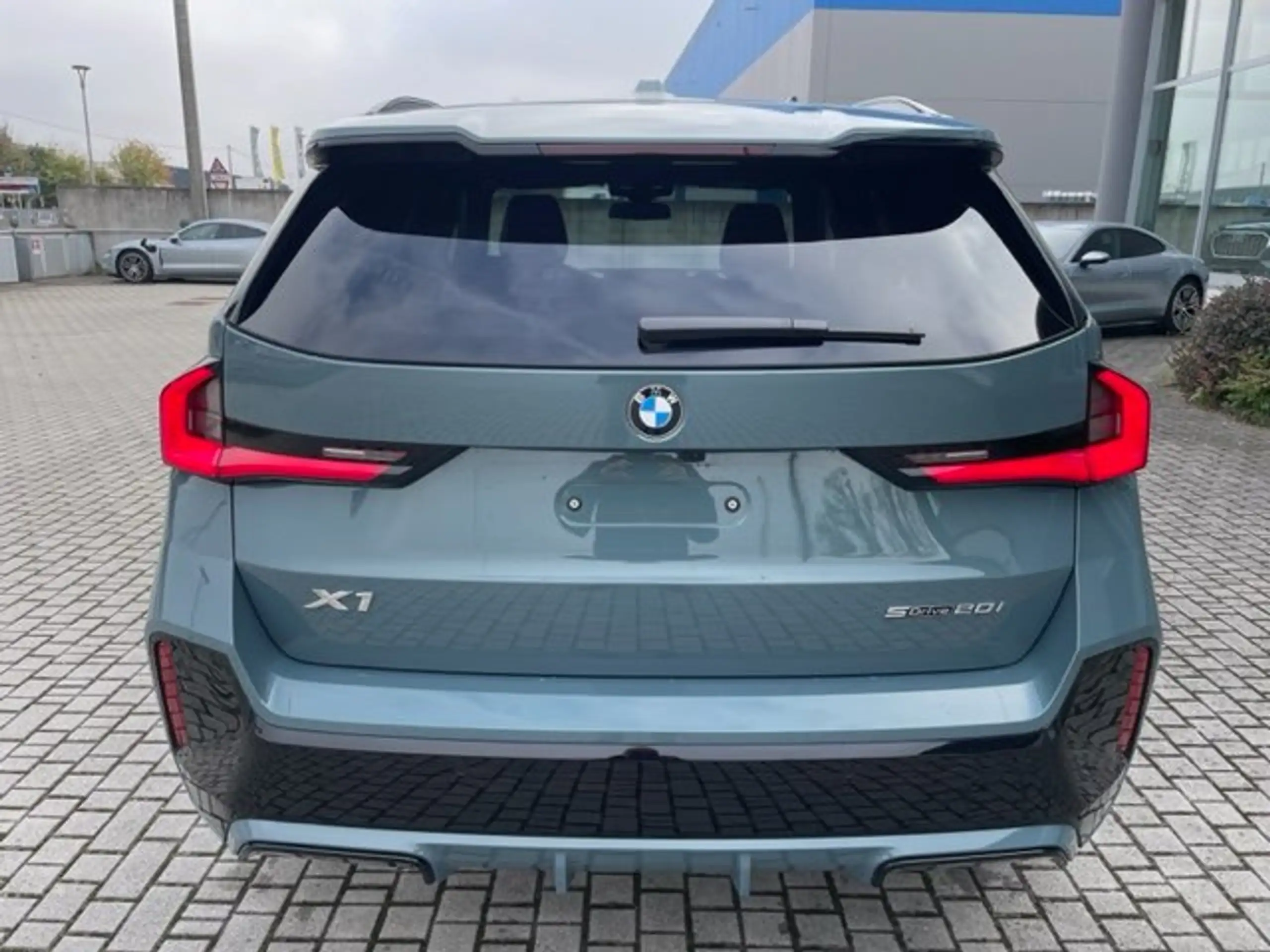 BMW - X1