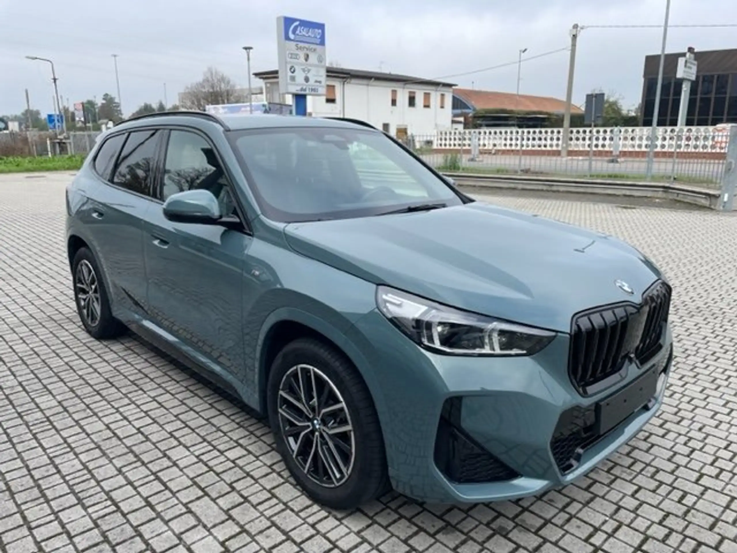 BMW - X1