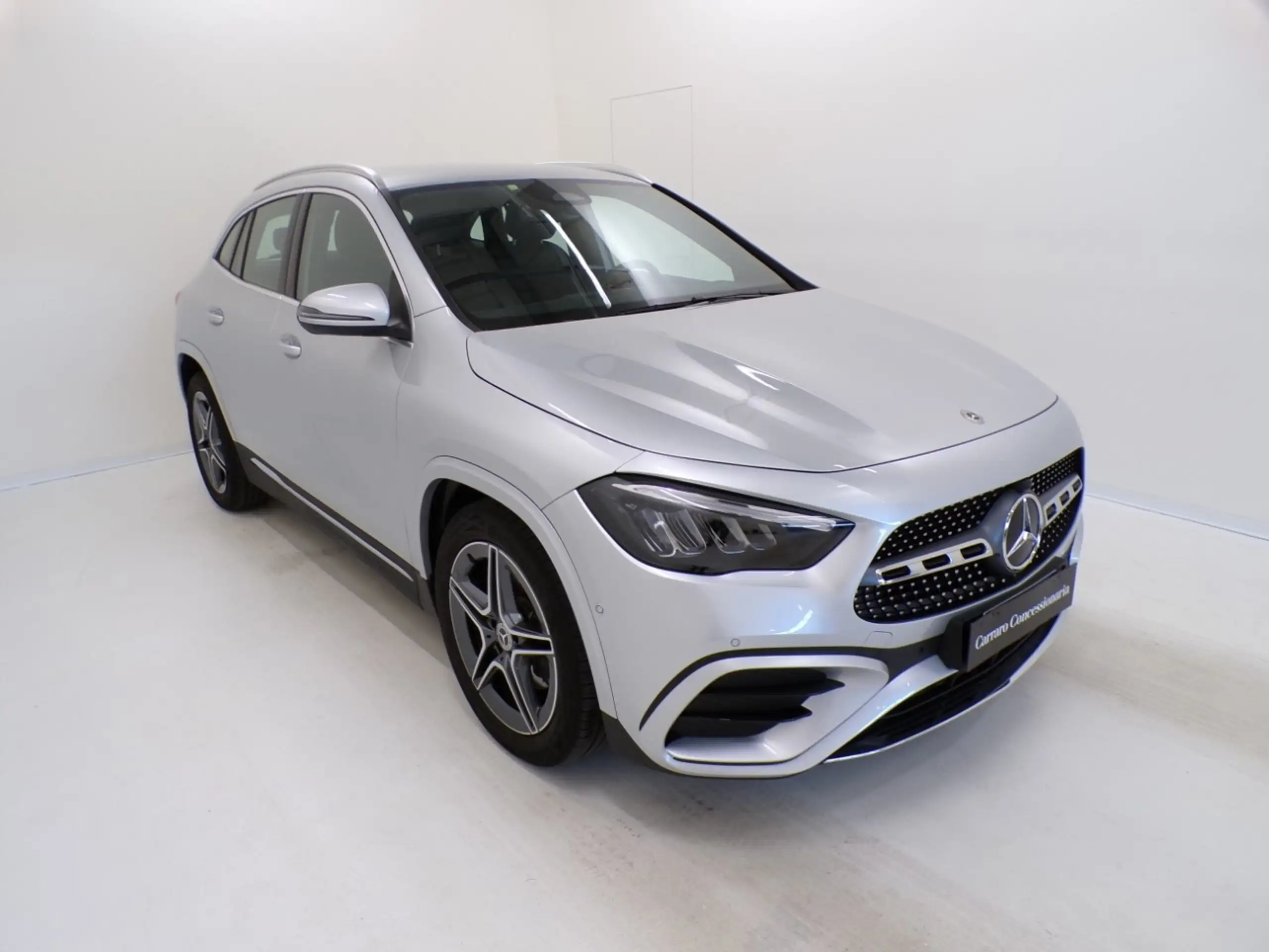 Mercedes-Benz - GLA 200