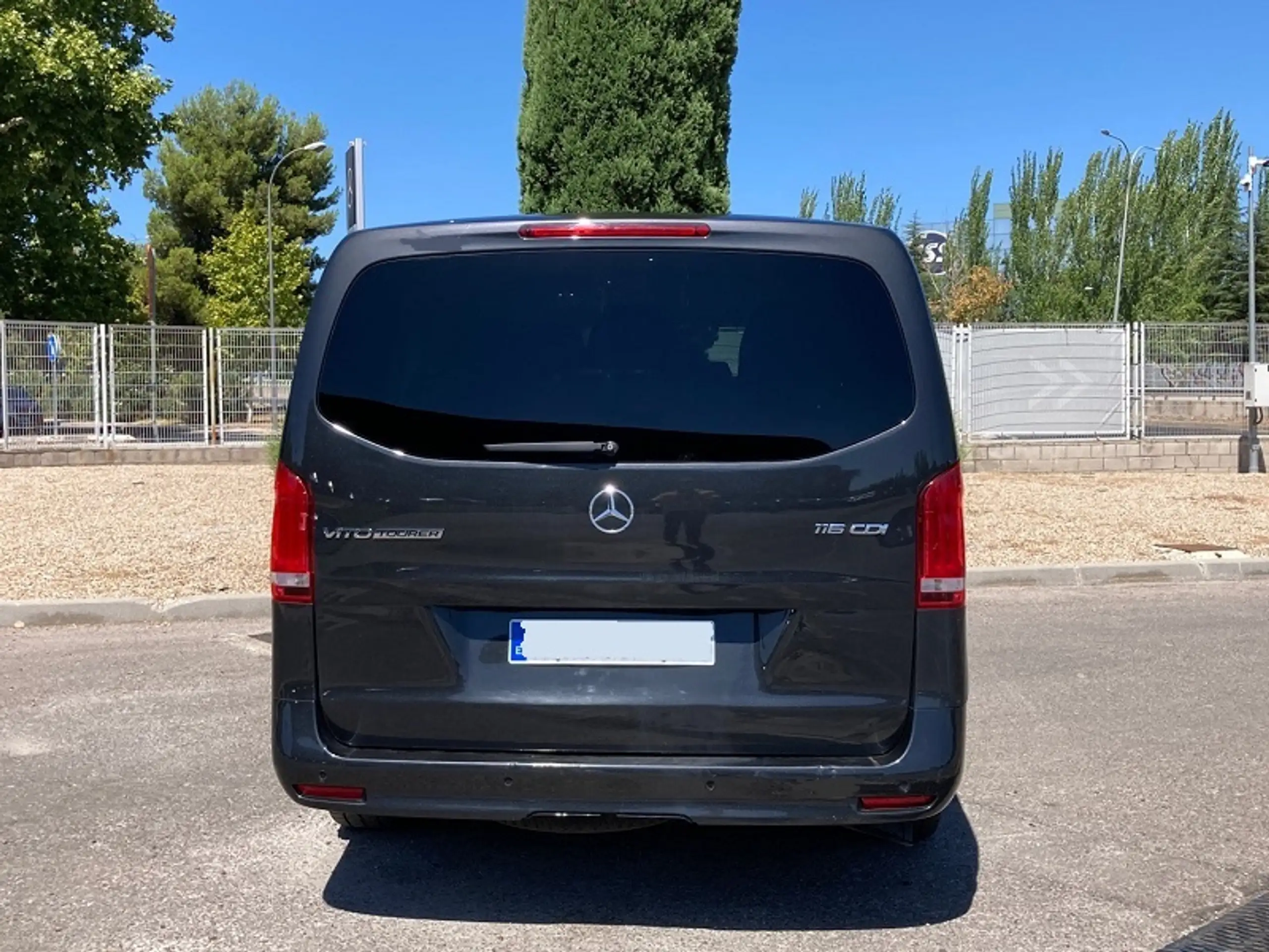 Mercedes-Benz - Vito