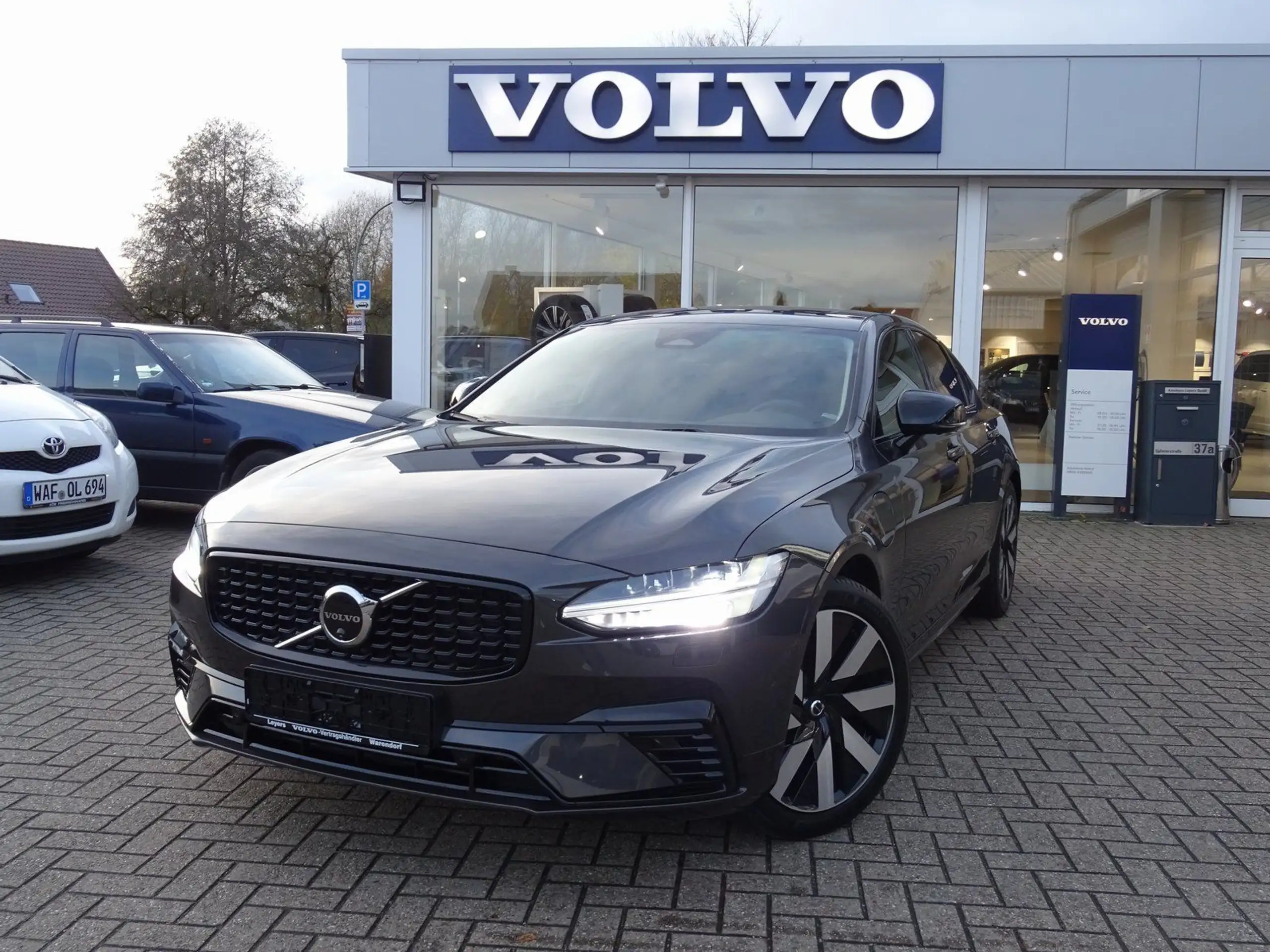 Volvo - S90