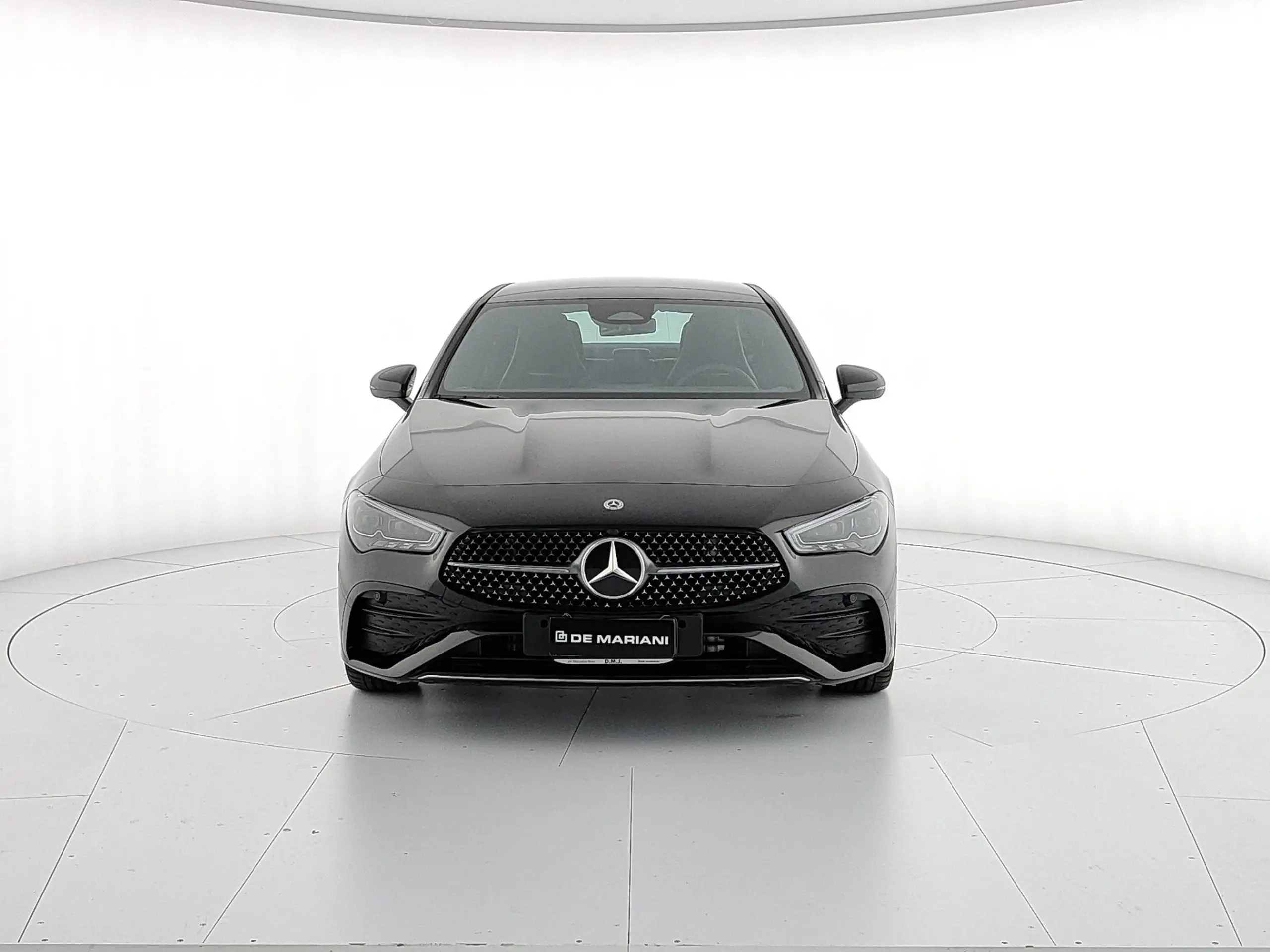 Mercedes-Benz - CLA 200