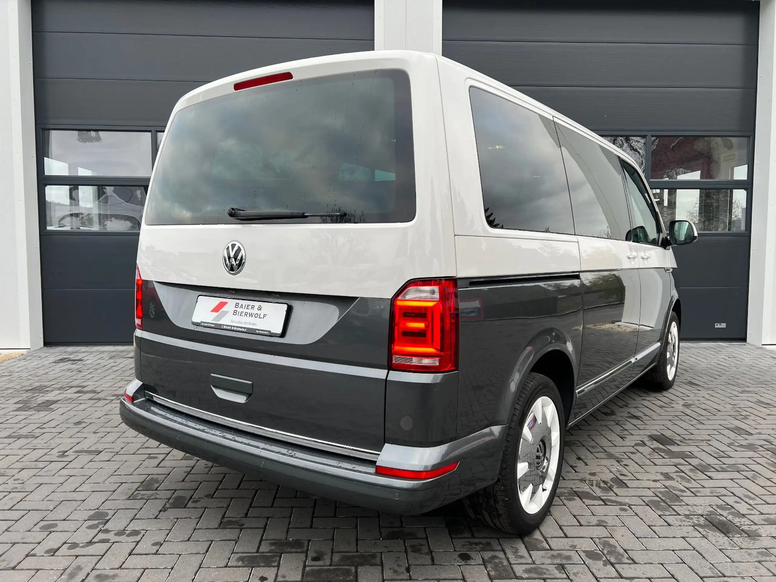 Volkswagen - T6 Multivan