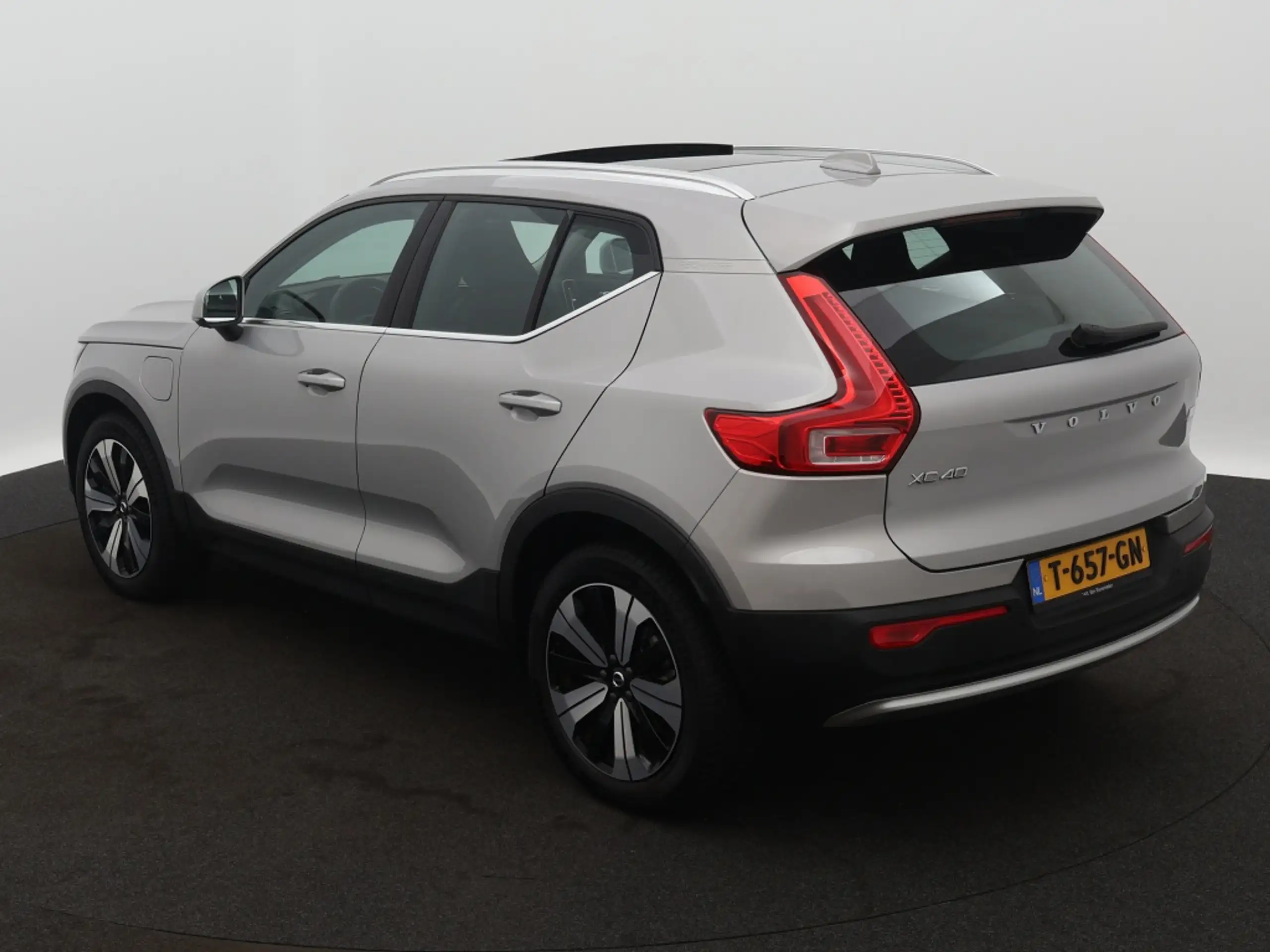 Volvo - XC40