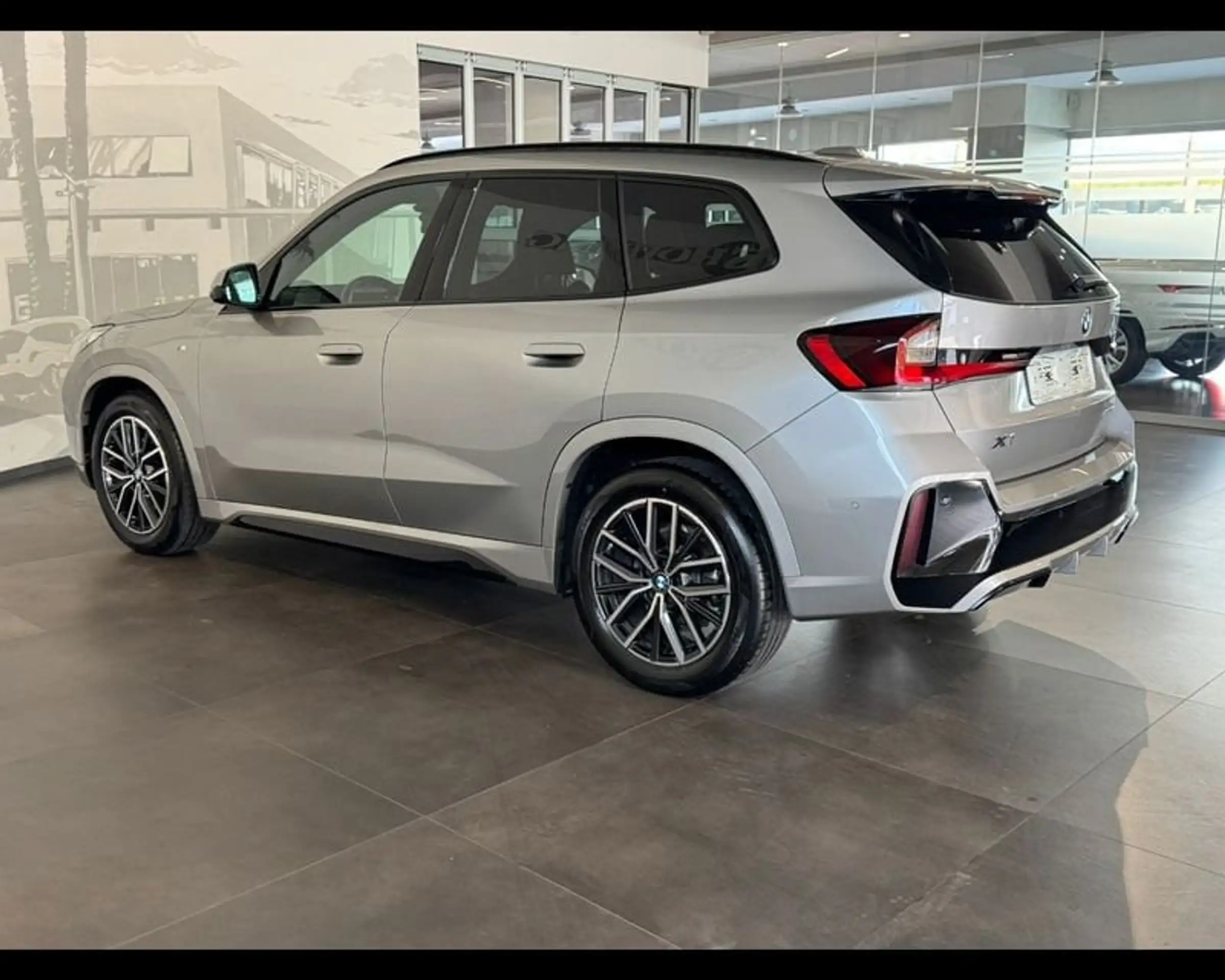 BMW - X1