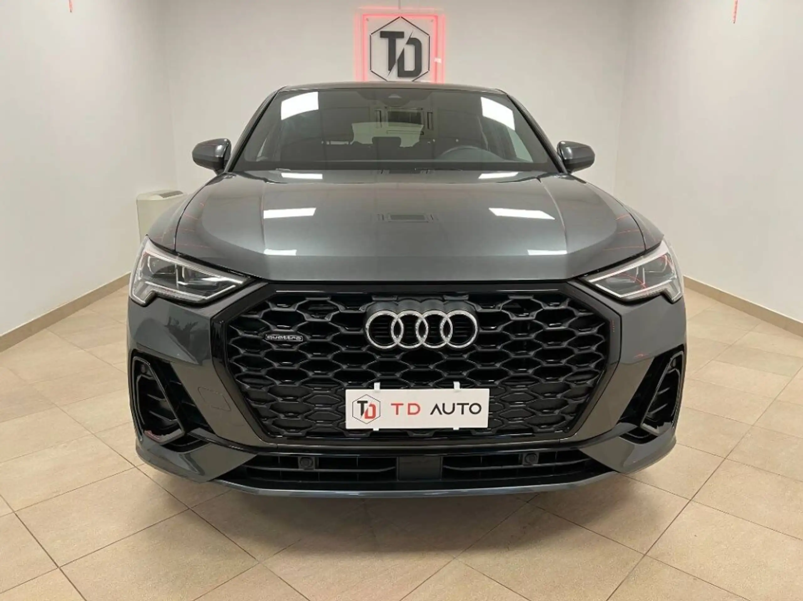 Audi - Q3