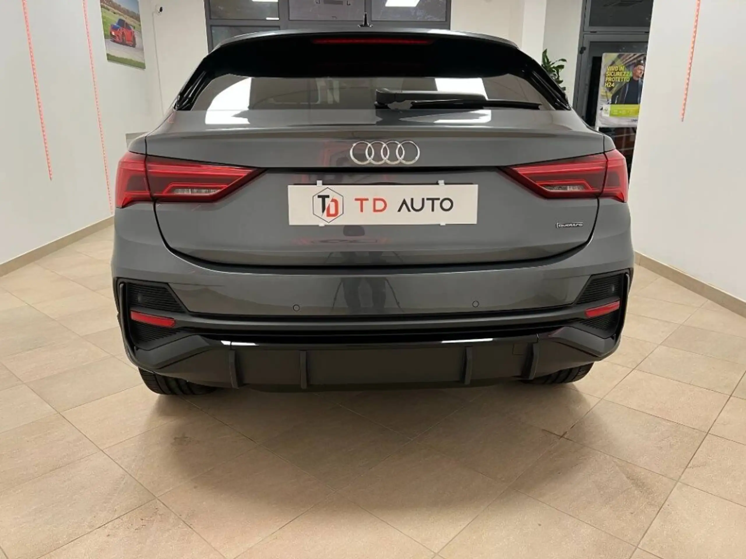 Audi - Q3