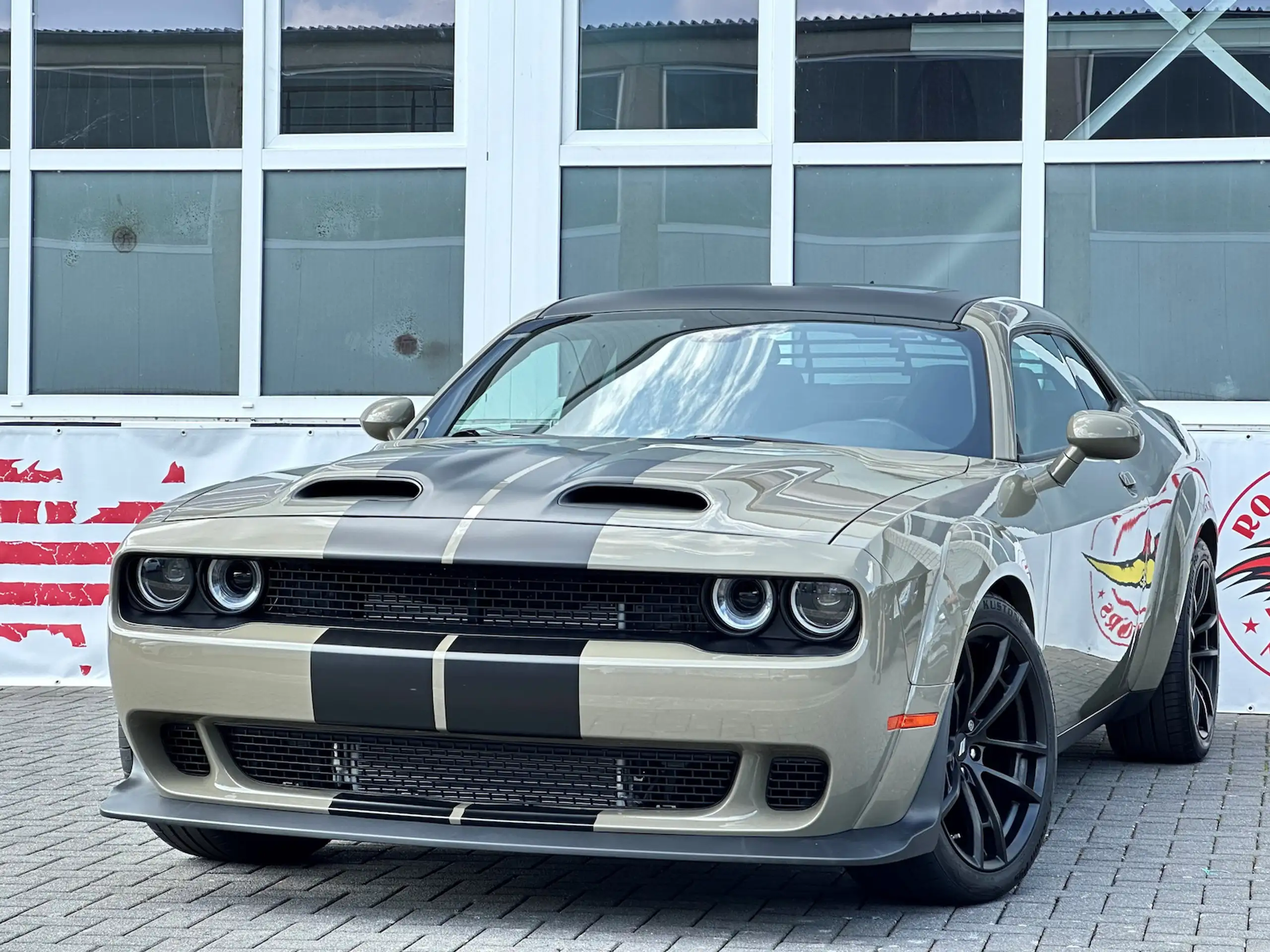 Dodge - Challenger