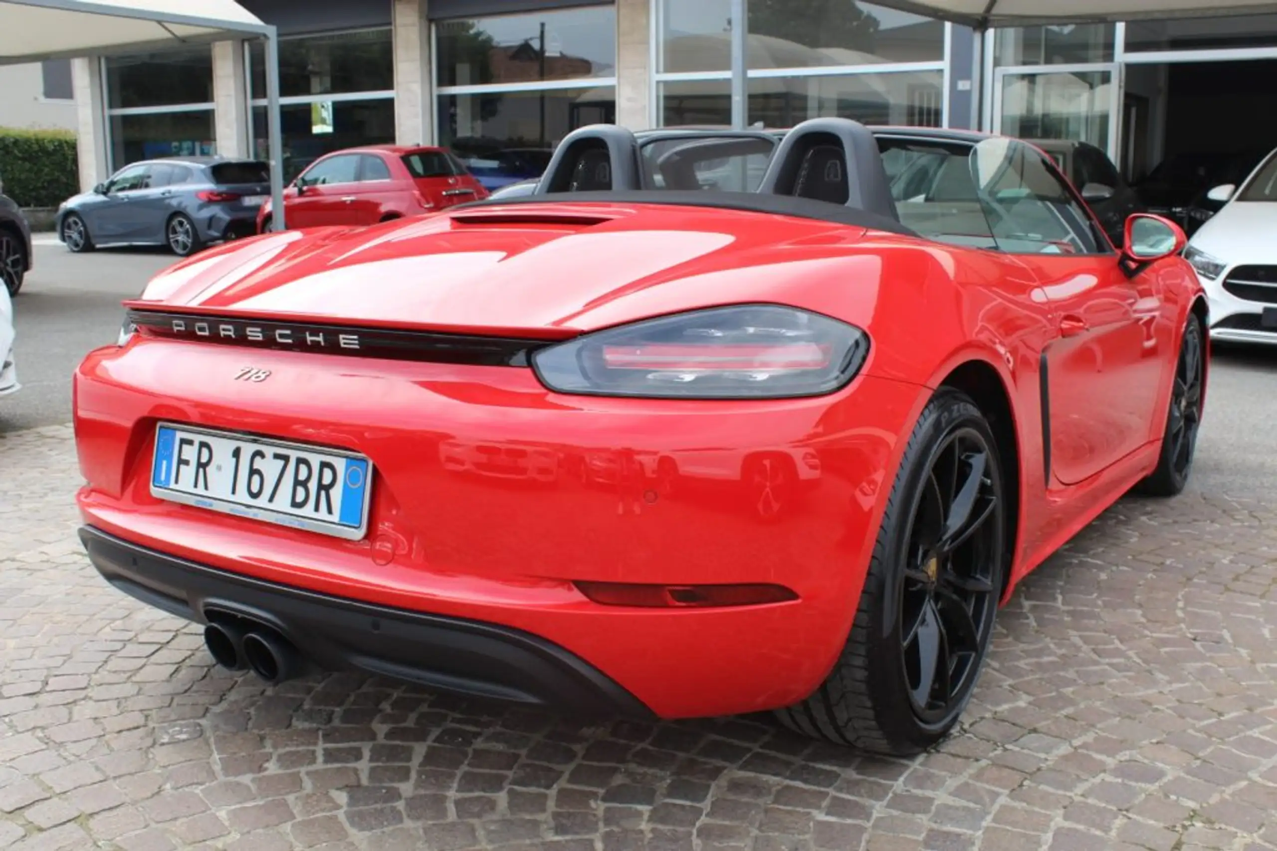 Porsche - 718 Spyder