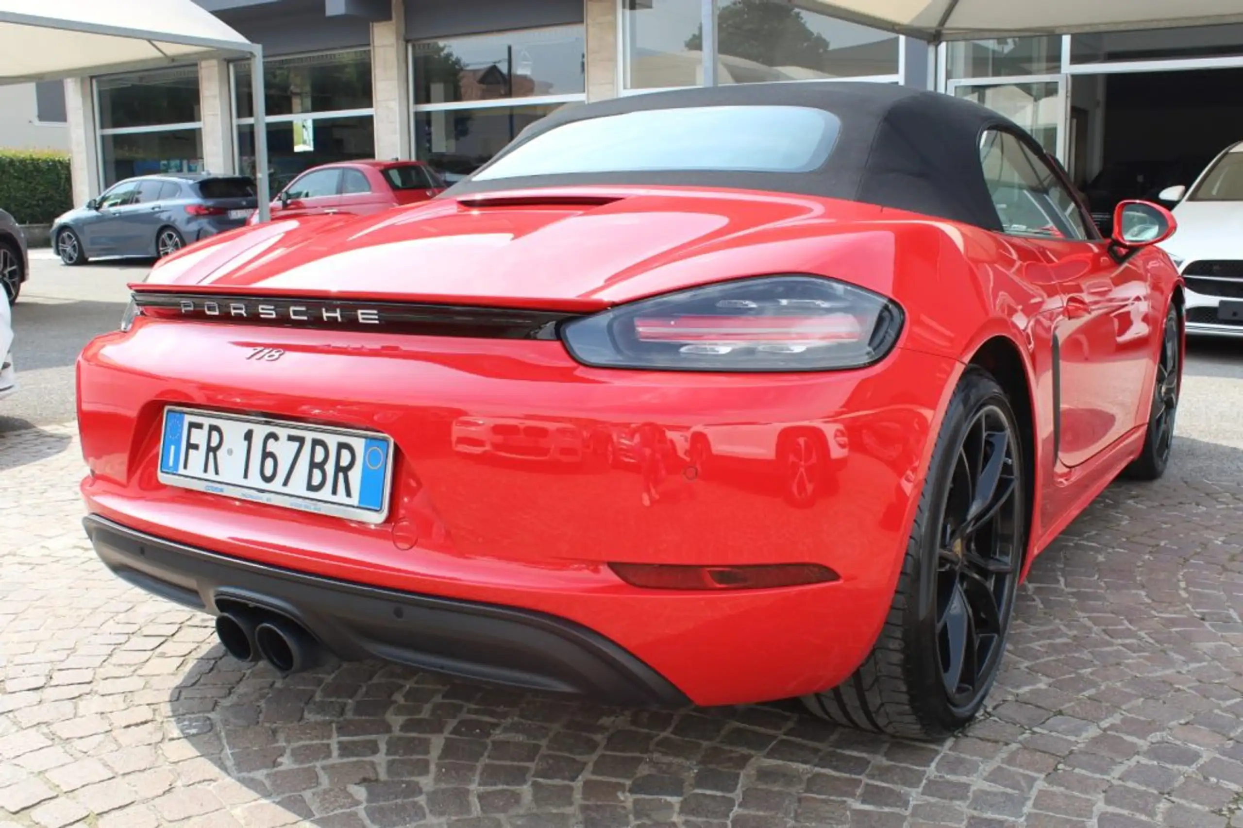 Porsche - 718 Spyder