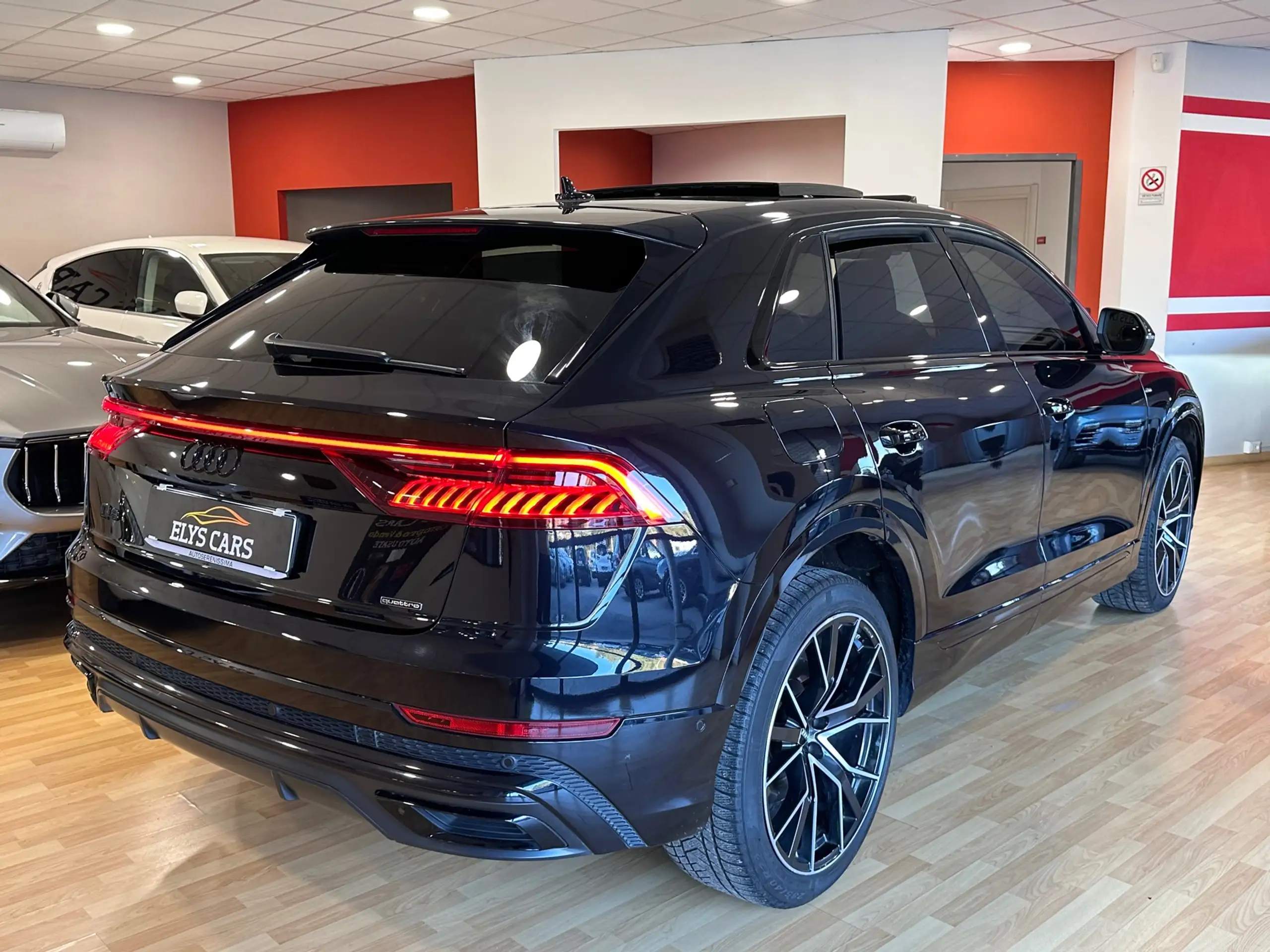 Audi - Q8