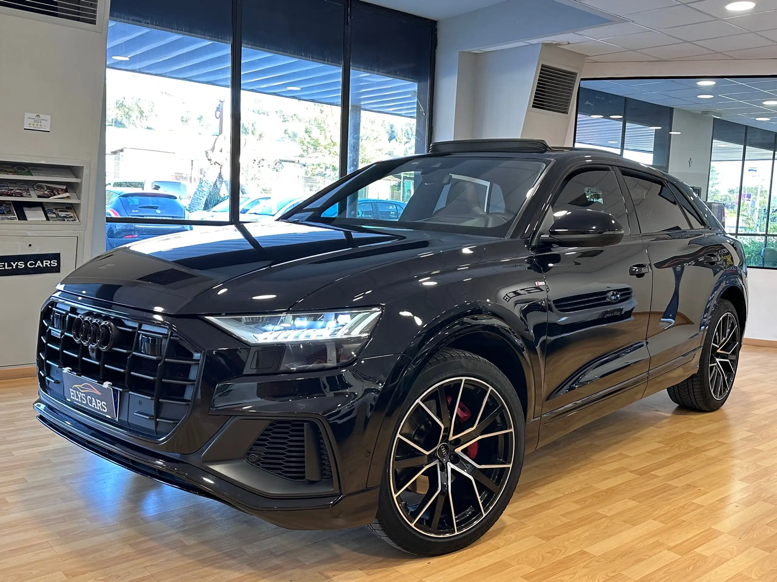 Audi - Q8