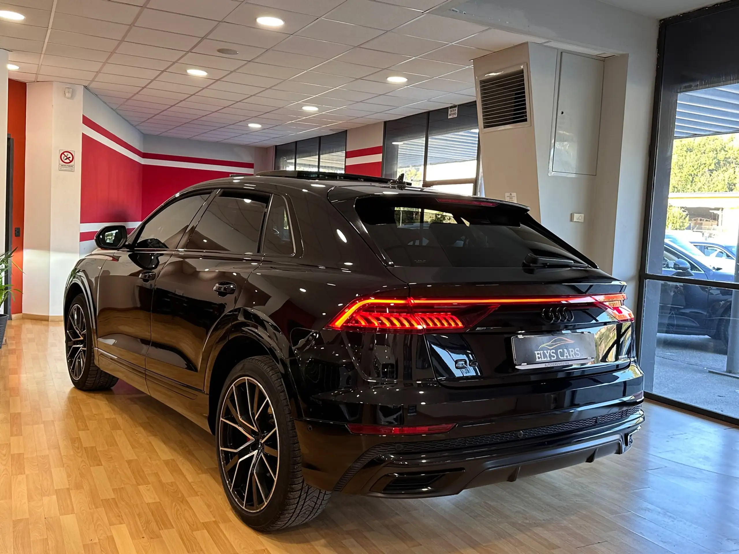 Audi - Q8