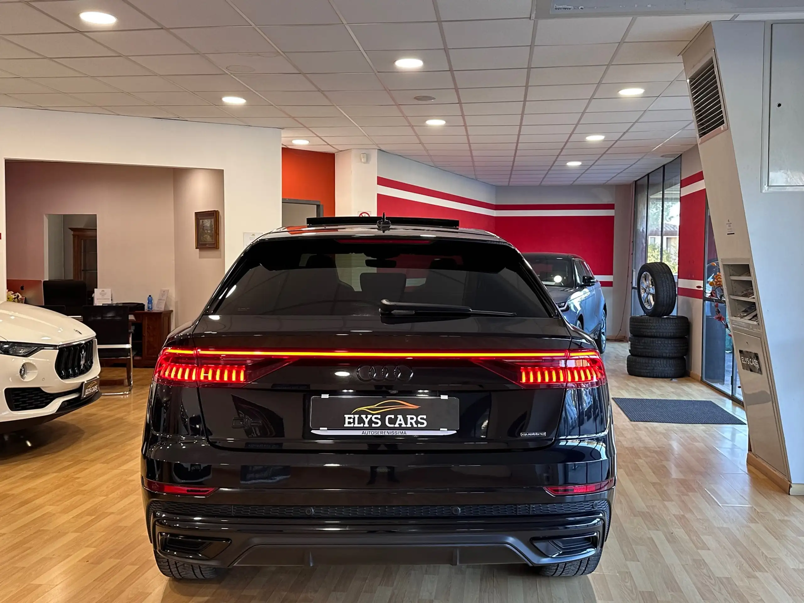 Audi - Q8