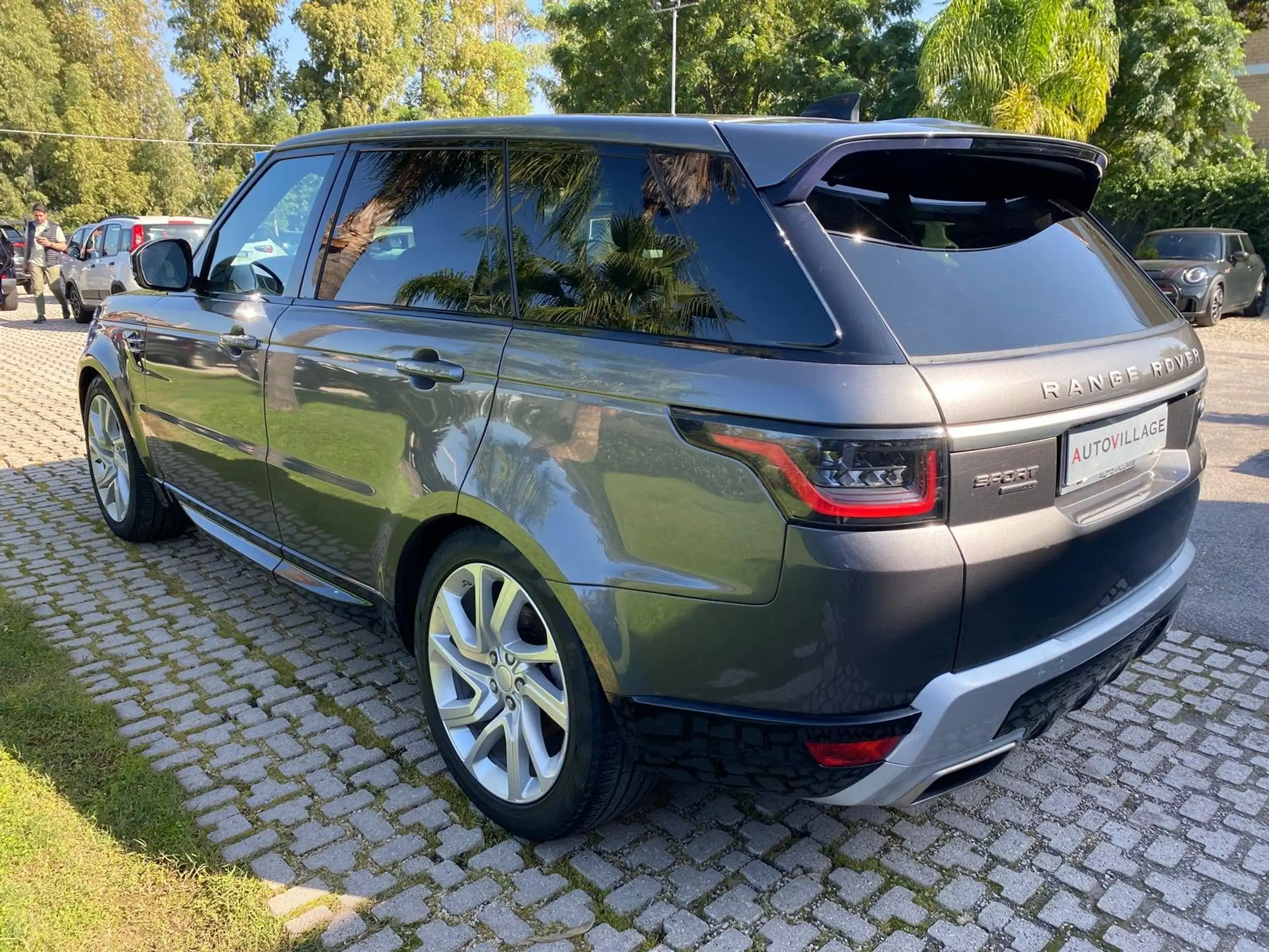 Land Rover - Range Rover Sport