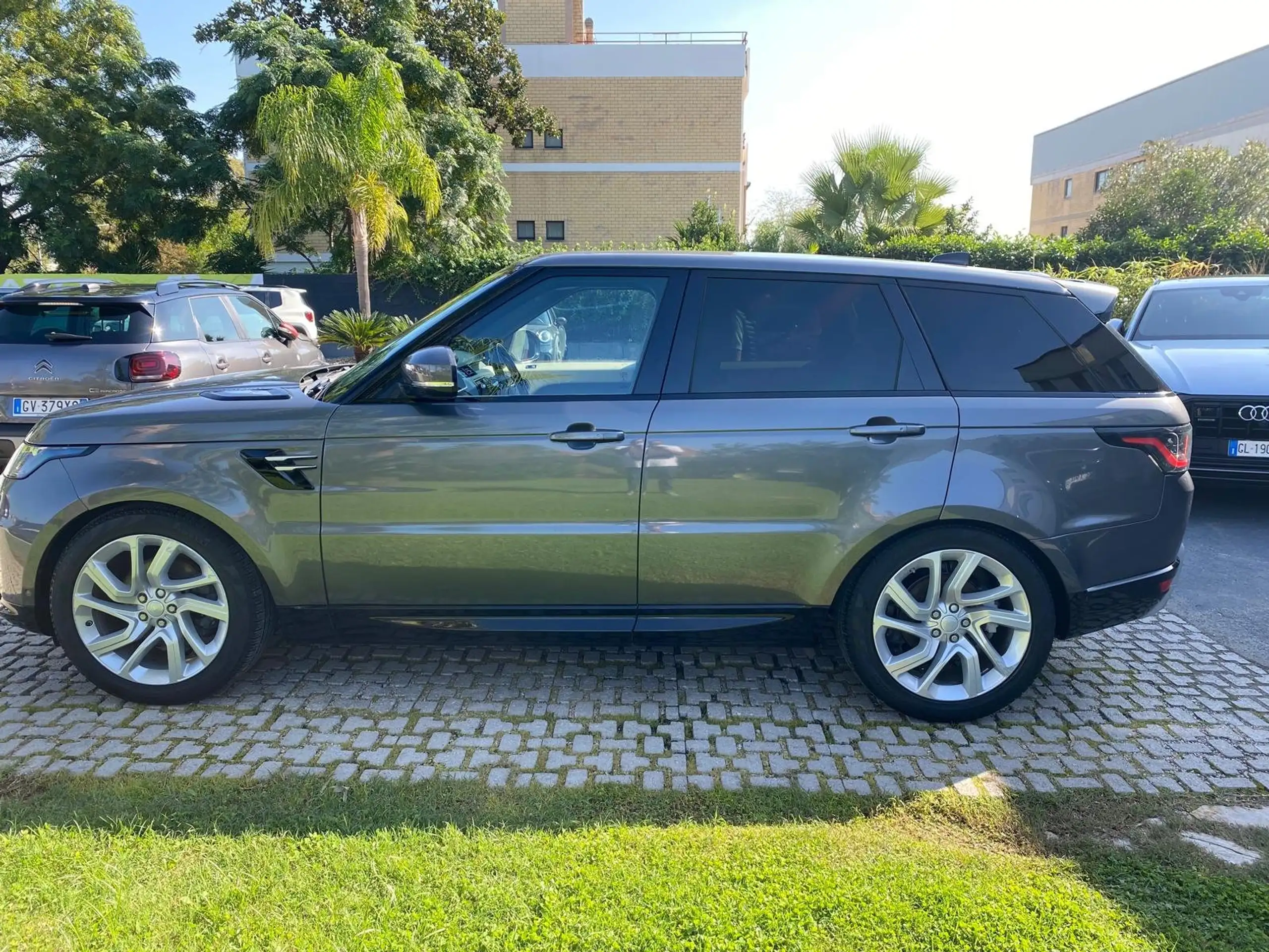 Land Rover - Range Rover Sport