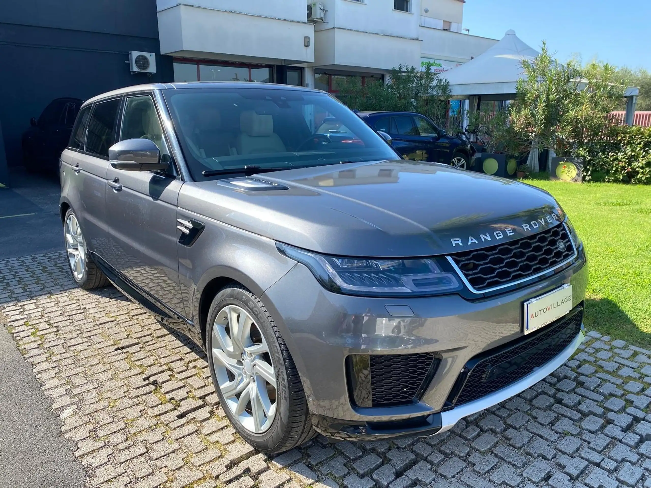 Land Rover - Range Rover Sport