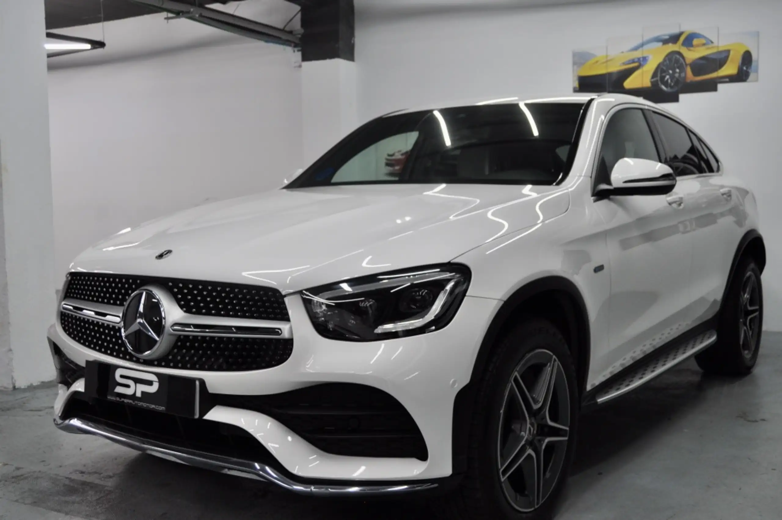 Mercedes-Benz - GLC 300