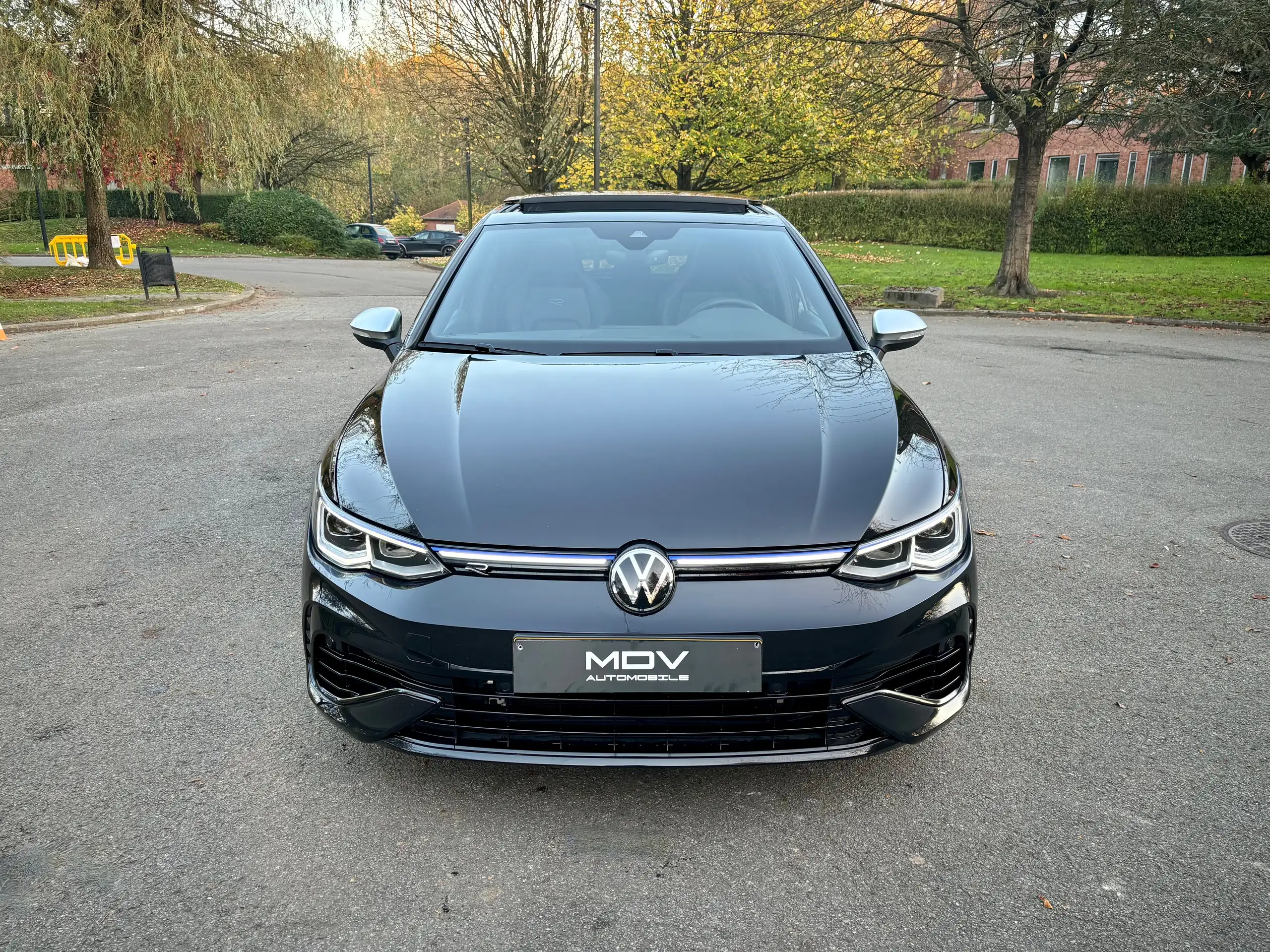 Volkswagen - Golf R