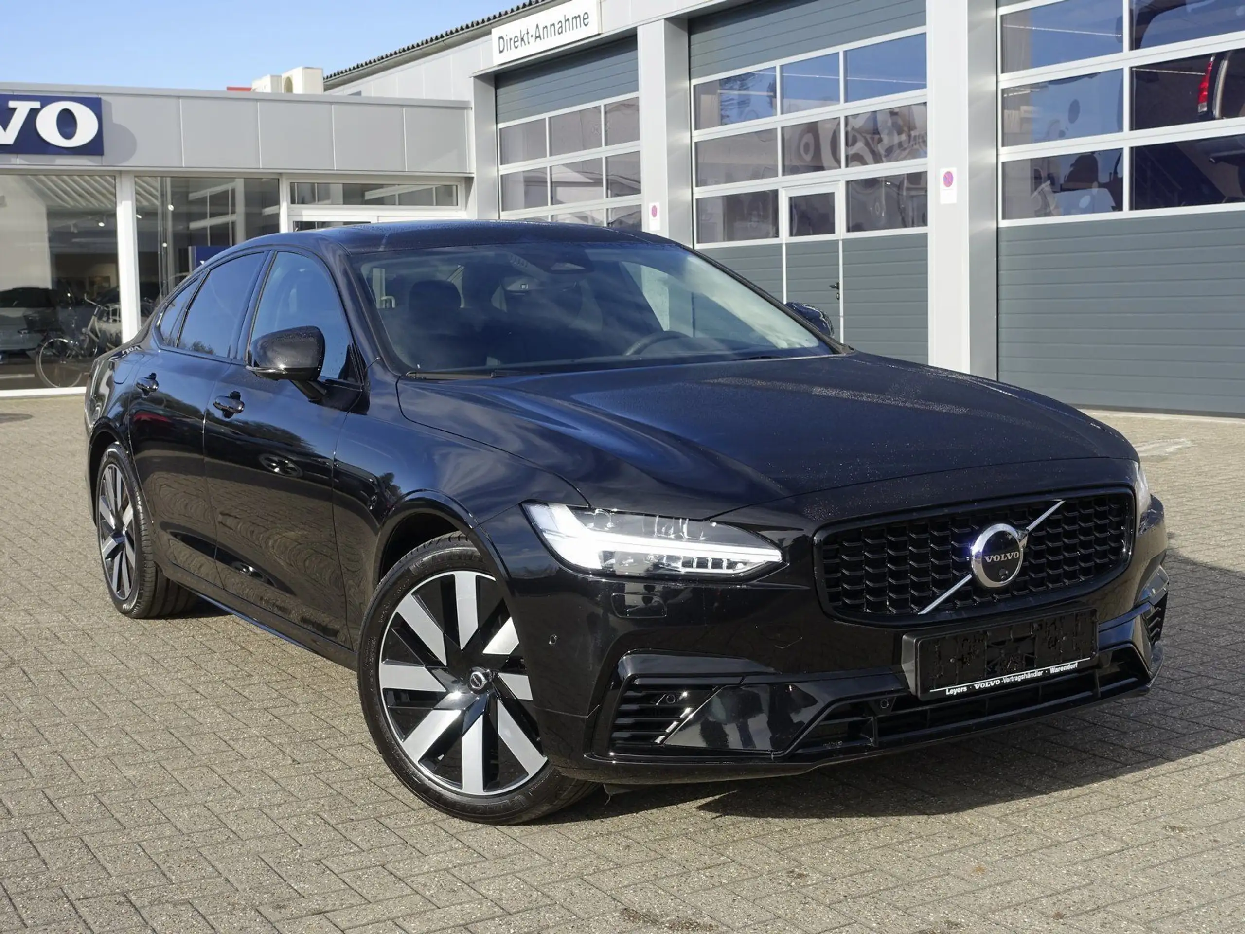 Volvo - S90