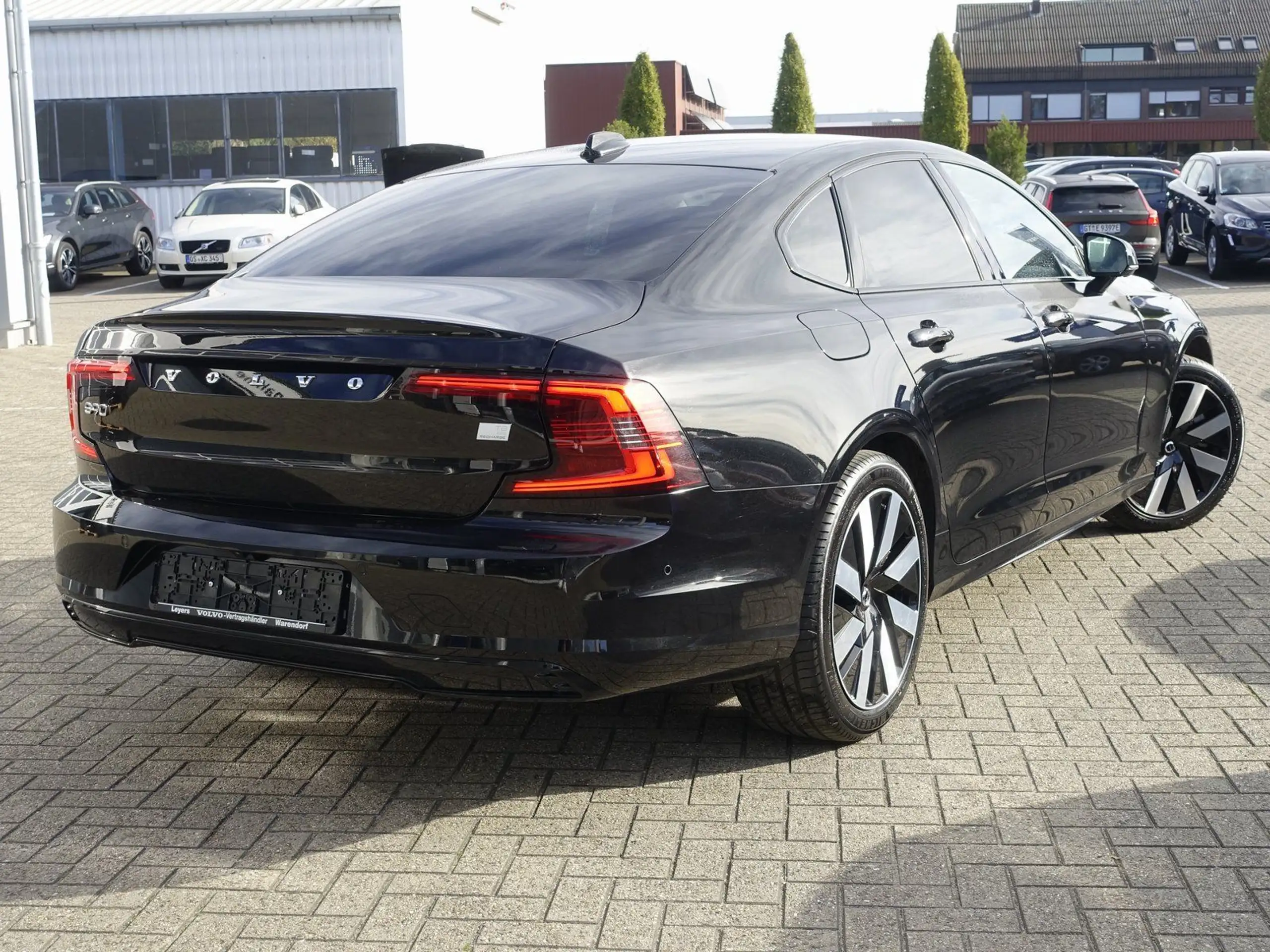 Volvo - S90