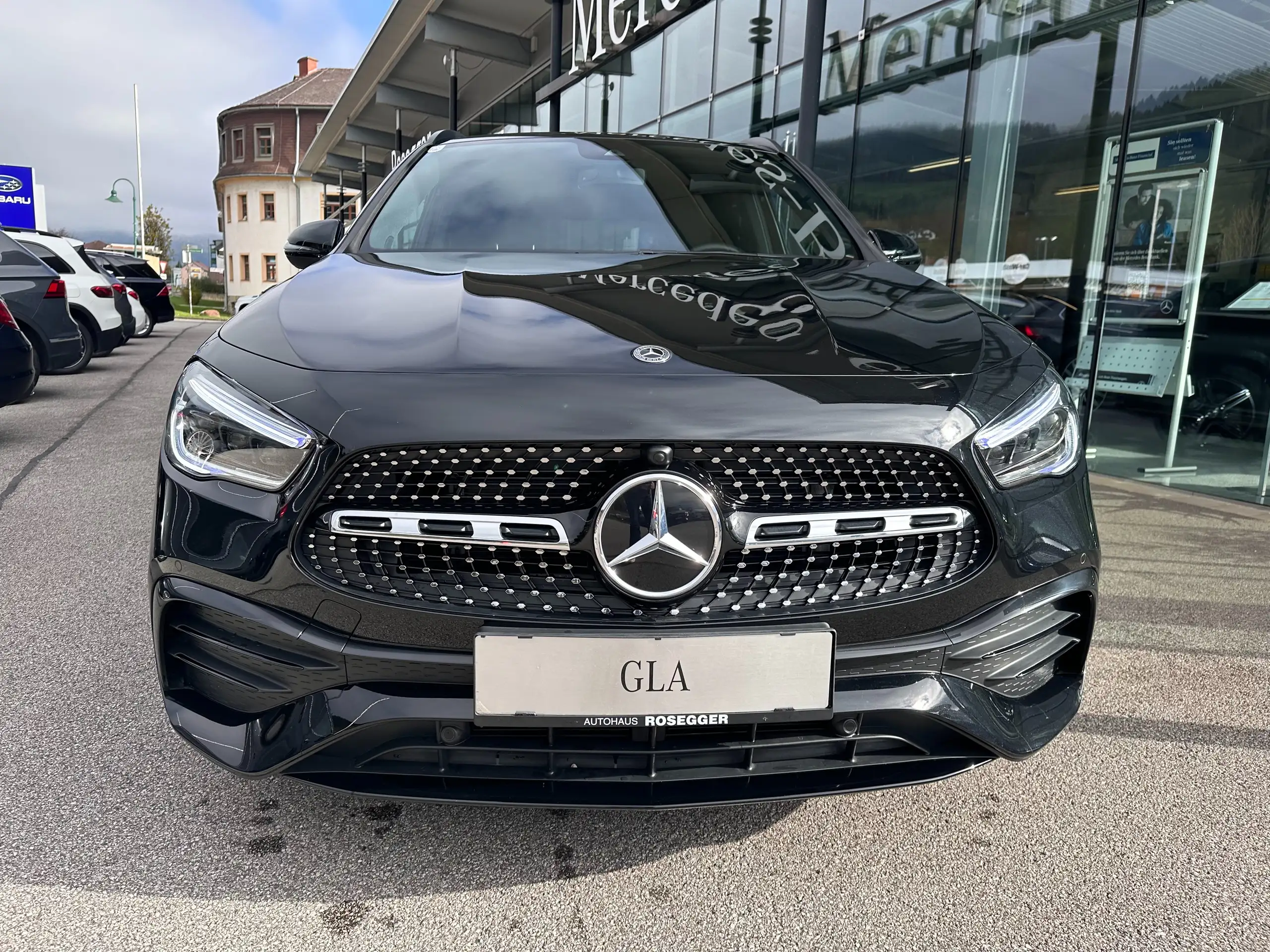 Mercedes-Benz - GLA 200