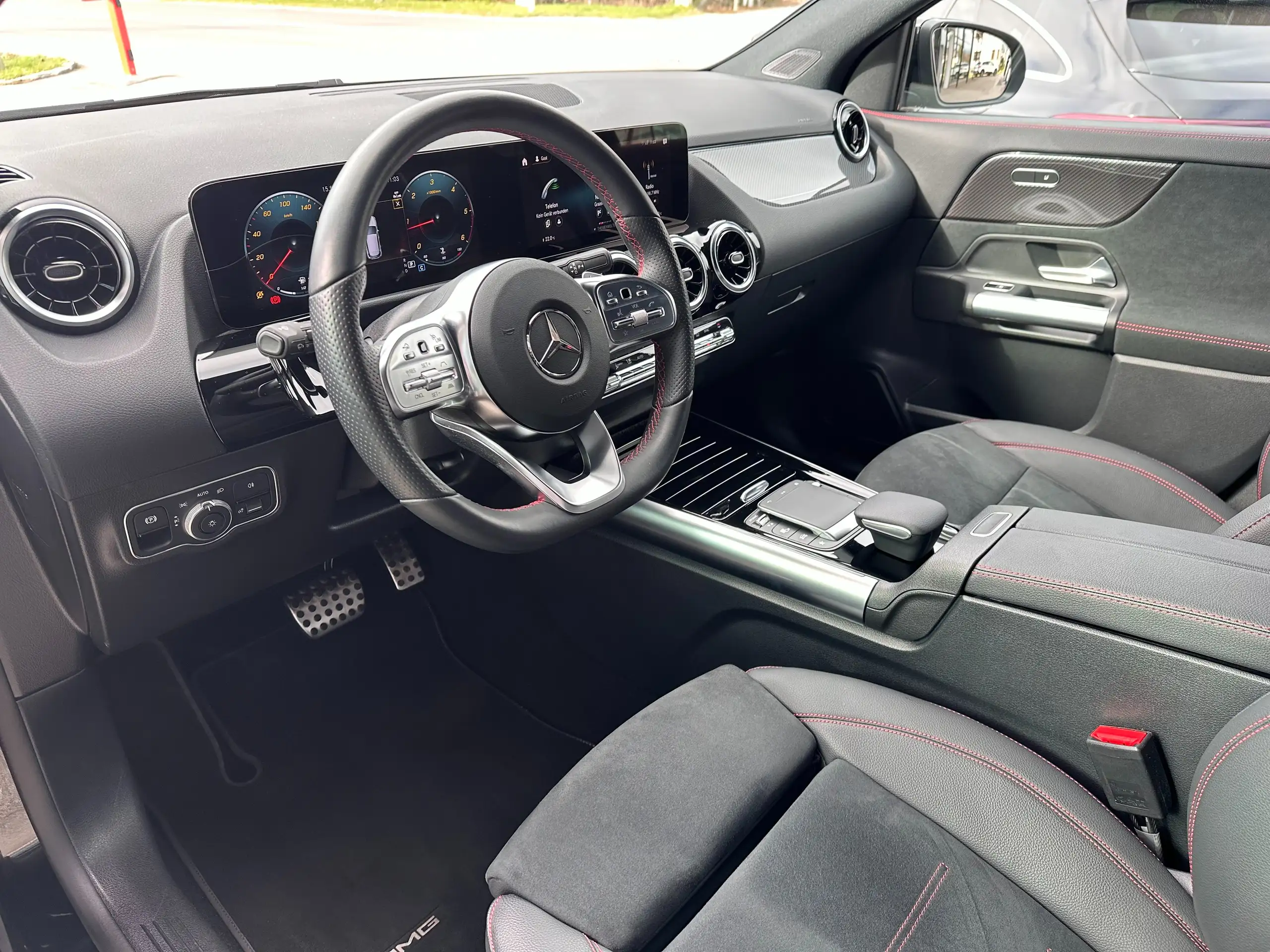 Mercedes-Benz - GLA 200