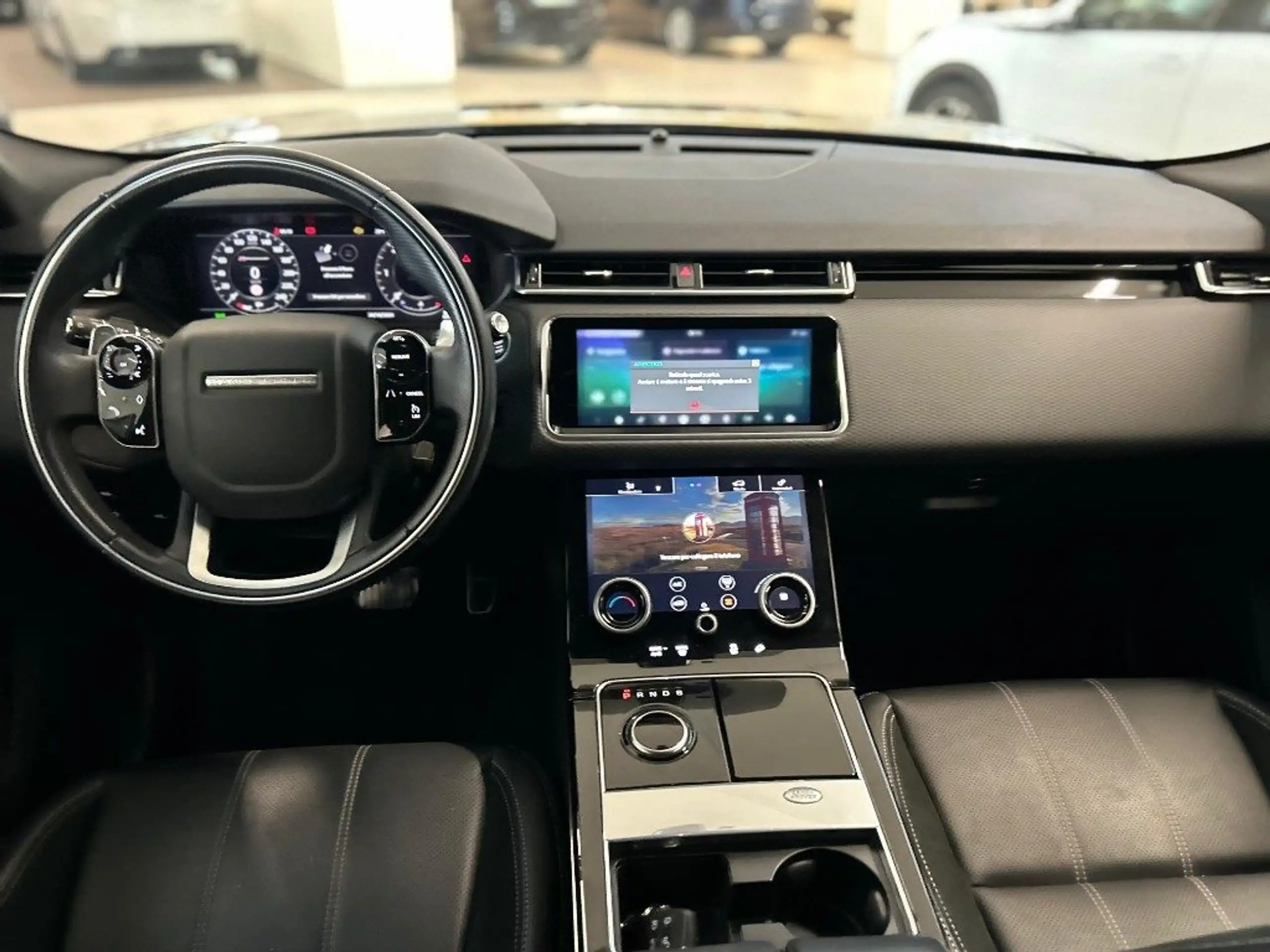 Land Rover - Range Rover Velar