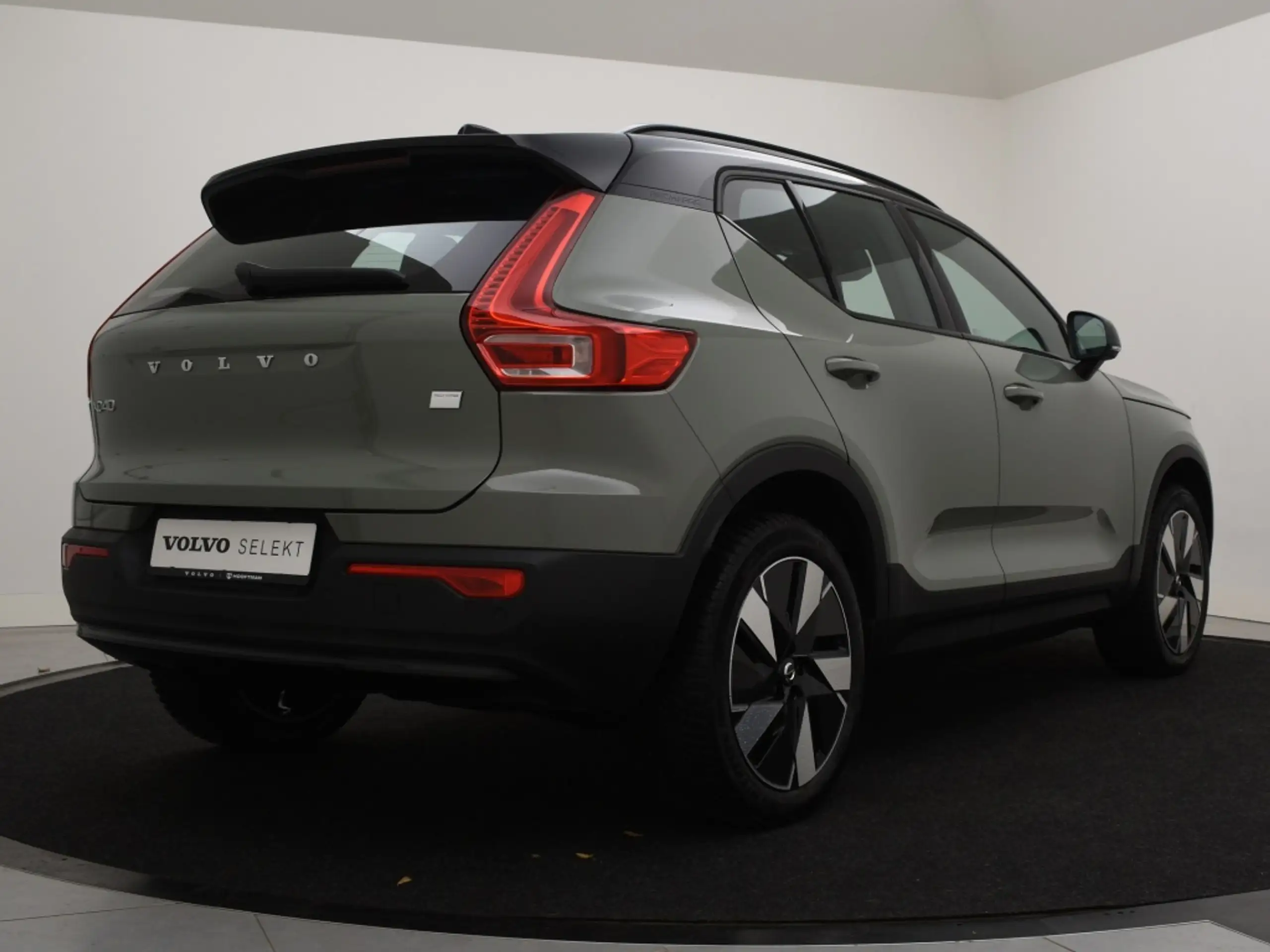 Volvo - XC40