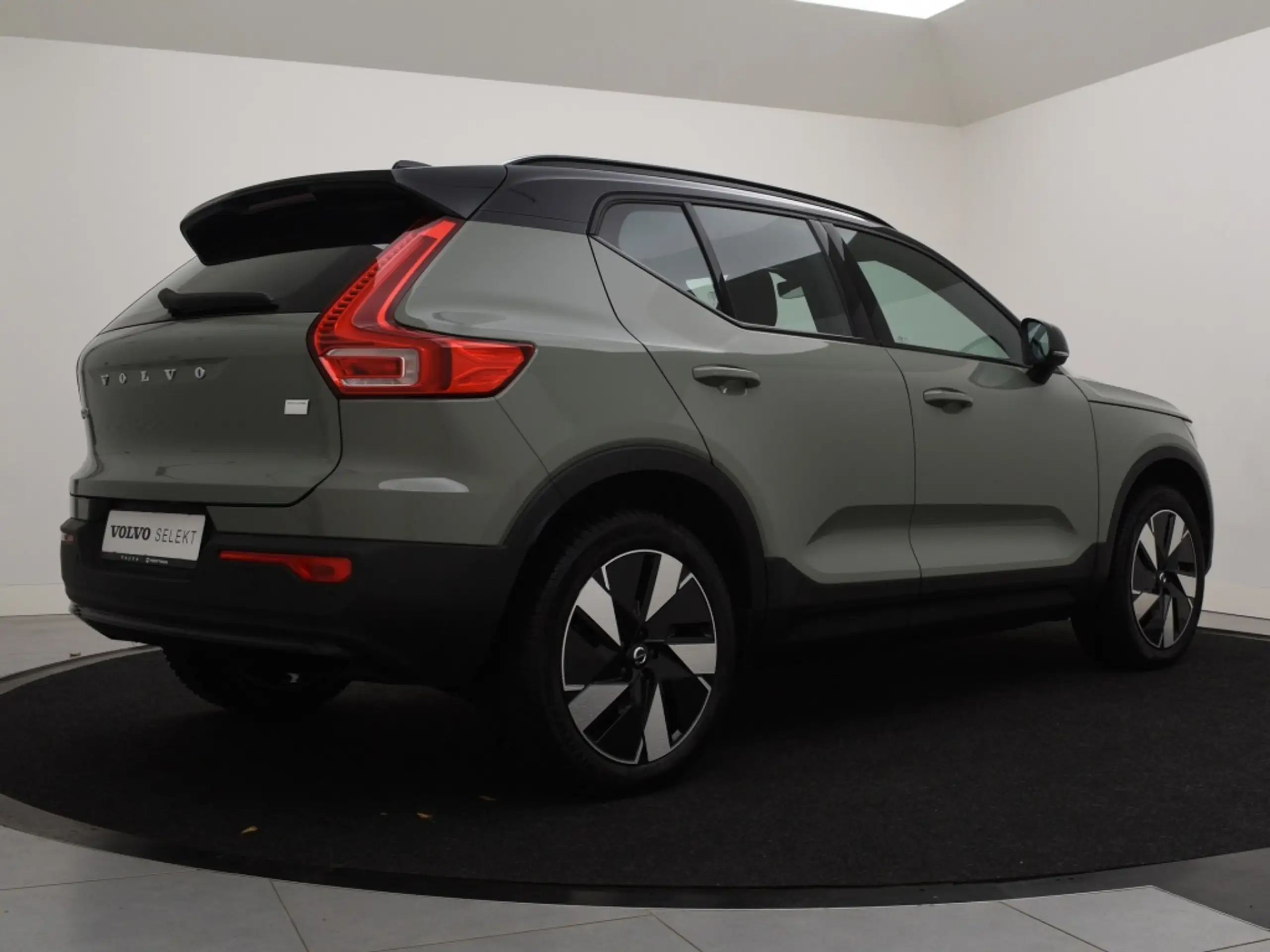 Volvo - XC40