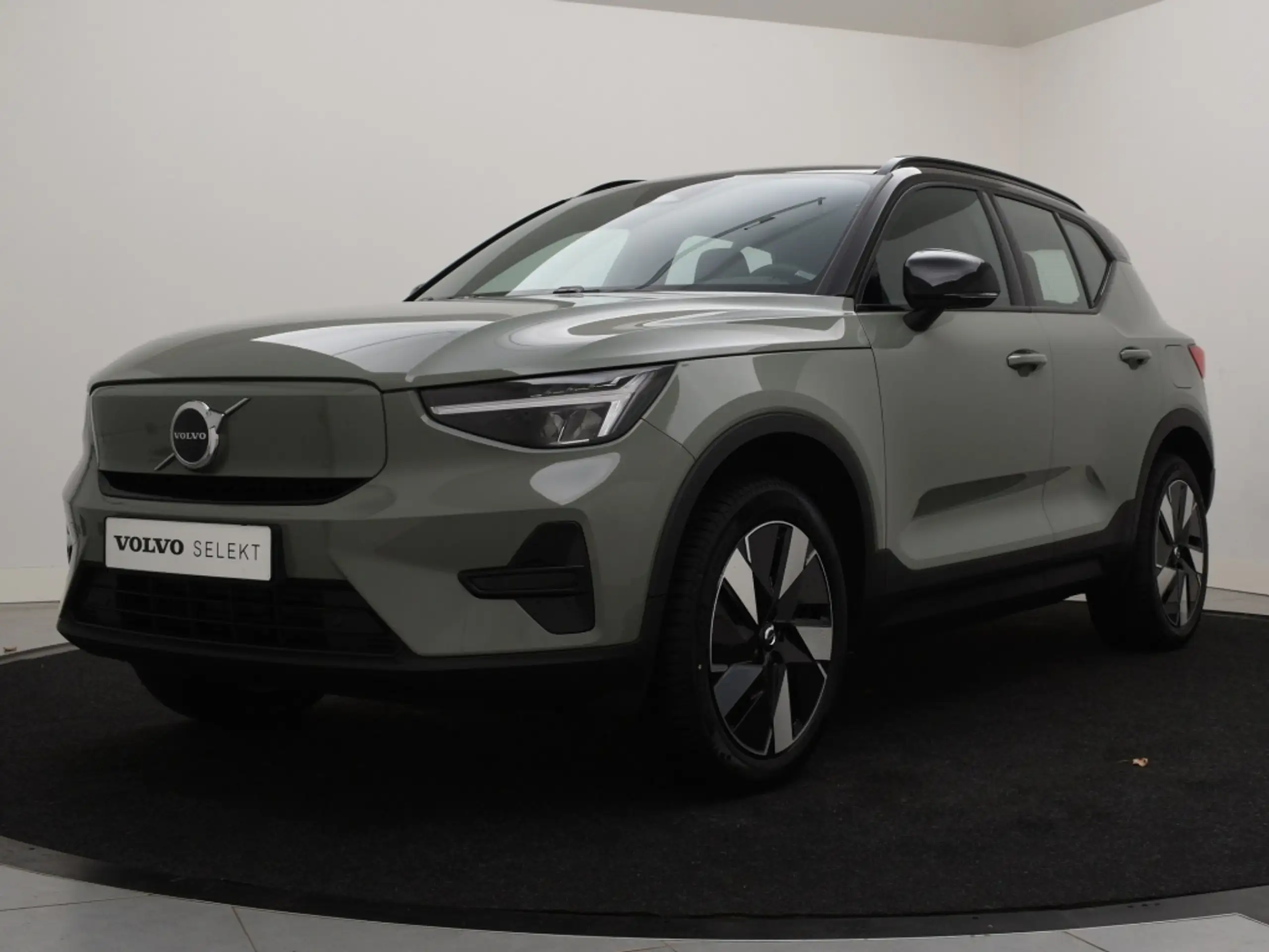 Volvo - XC40