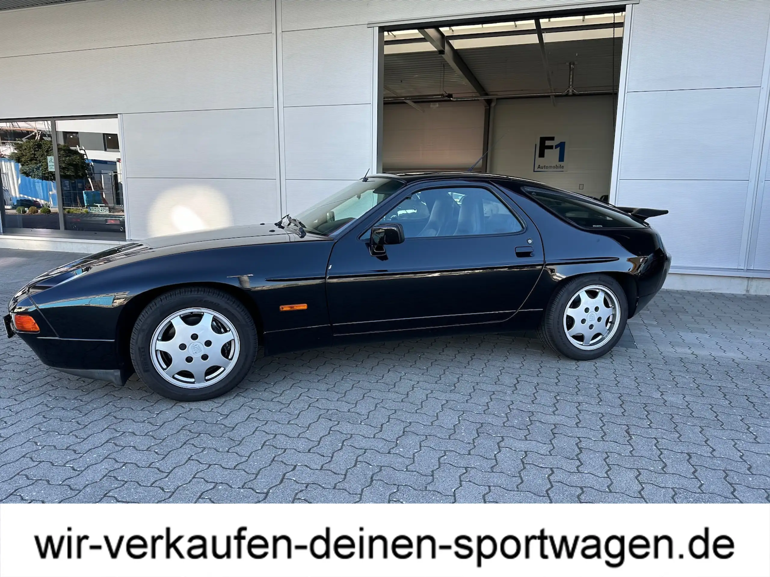 Porsche - 928