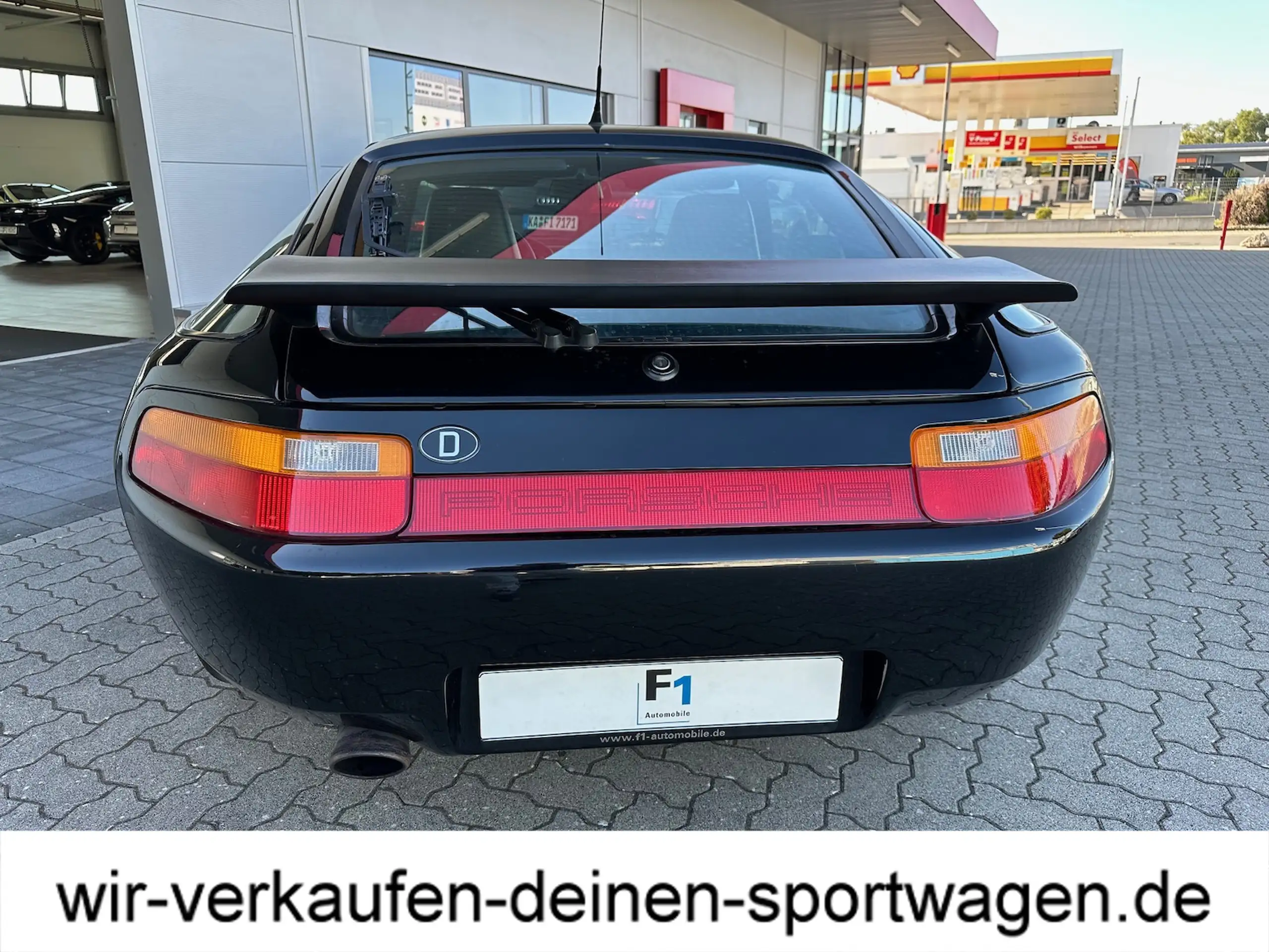 Porsche - 928