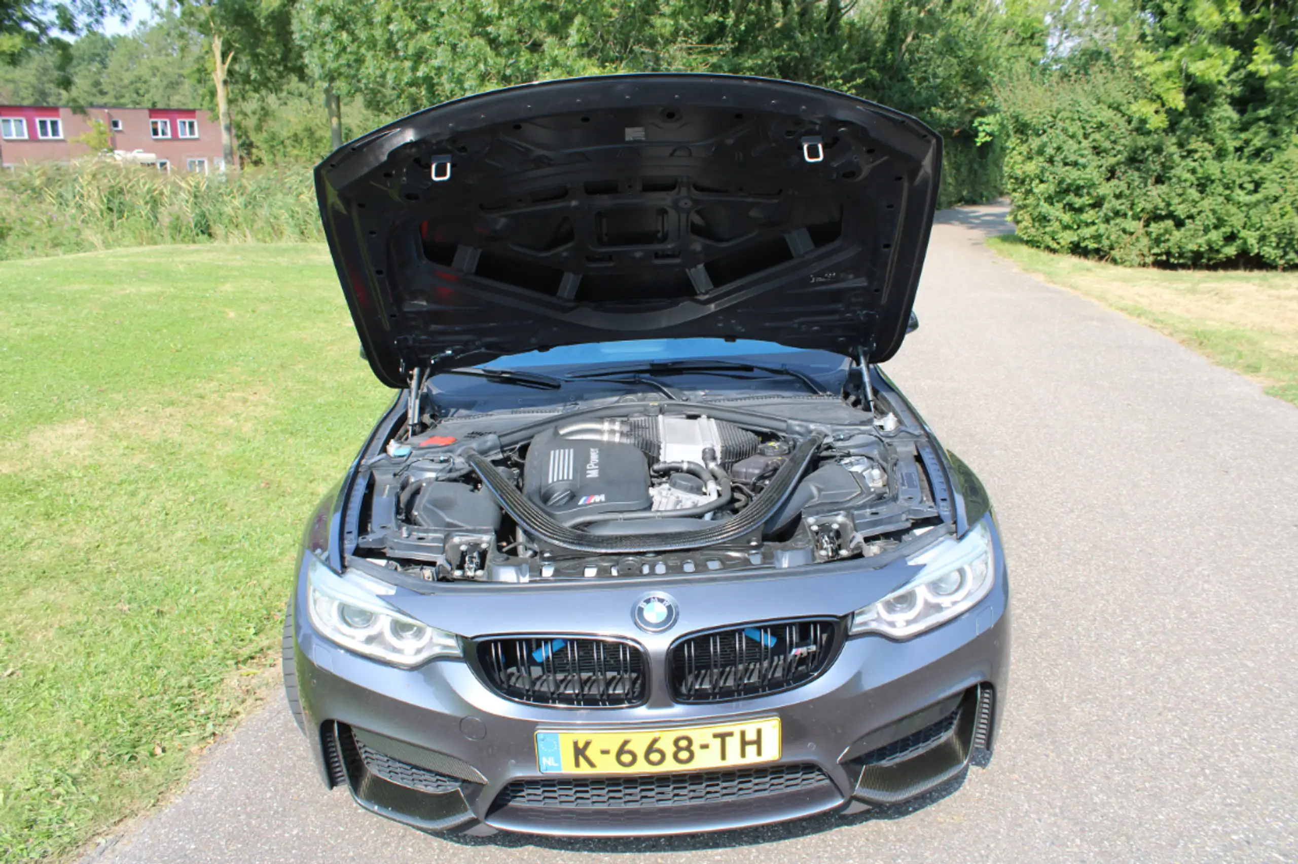 BMW - M3