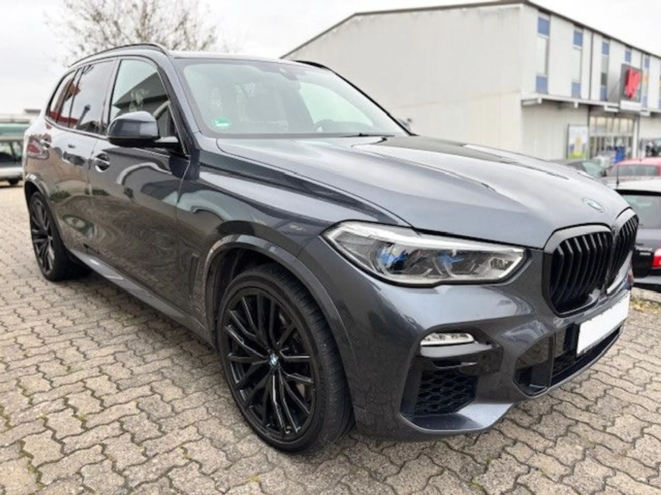 BMW - X5 M