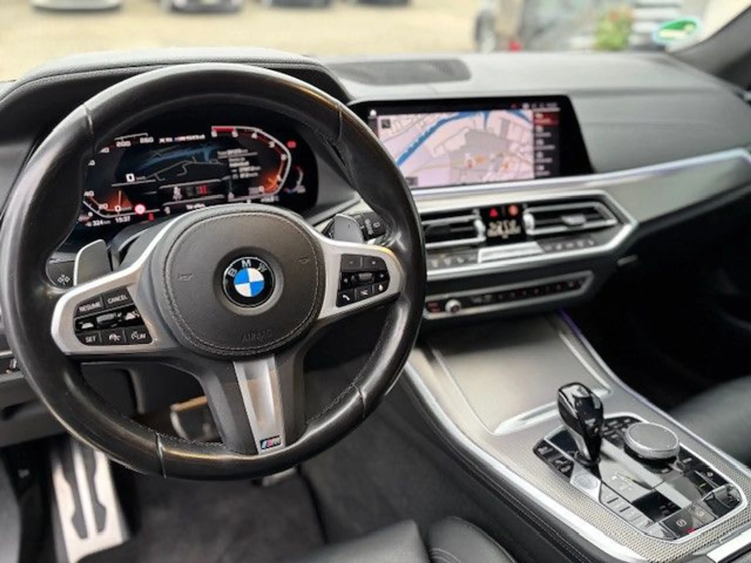 BMW - X5 M